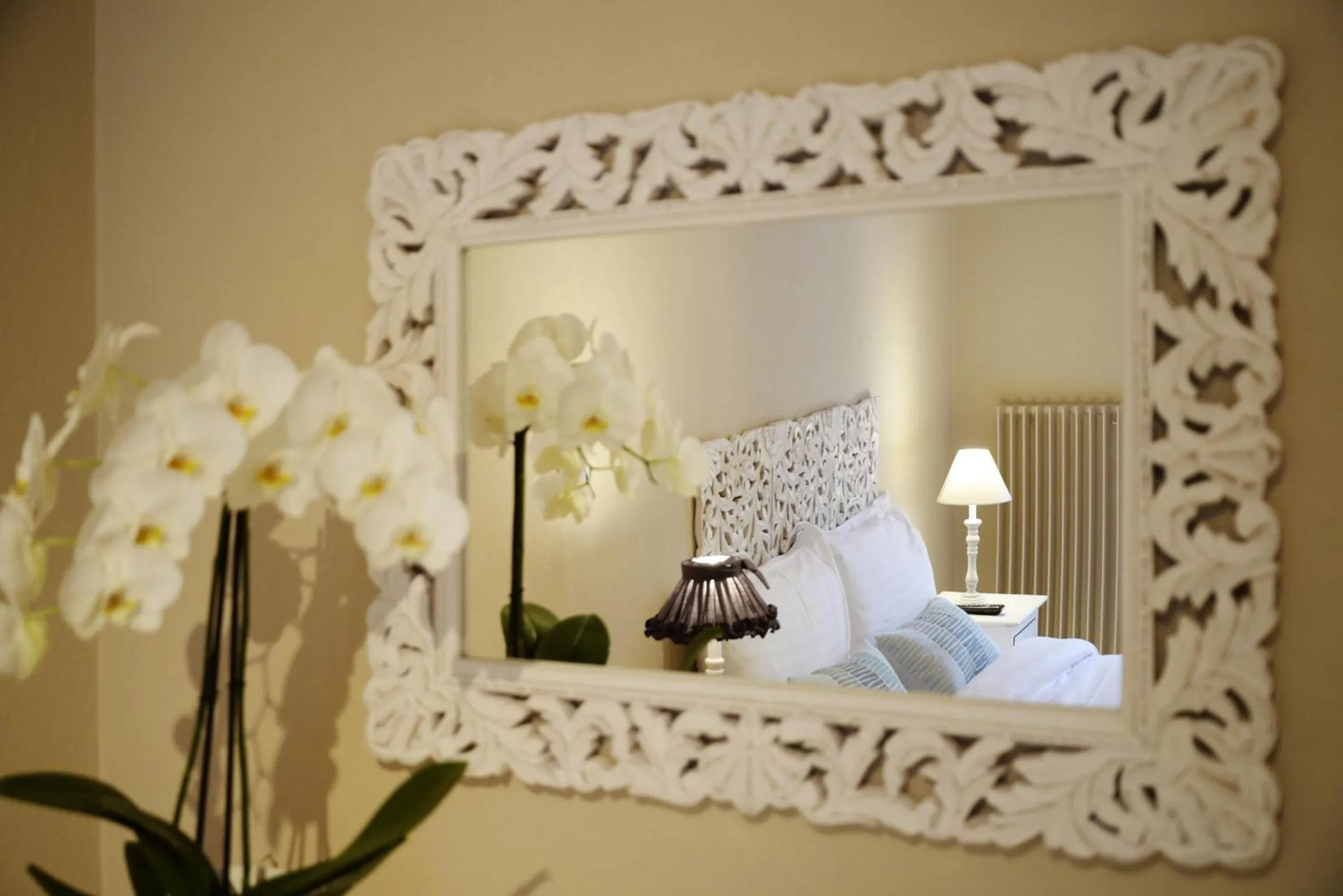 Decorative detail, Bed in Auberge Communale de Carouge
