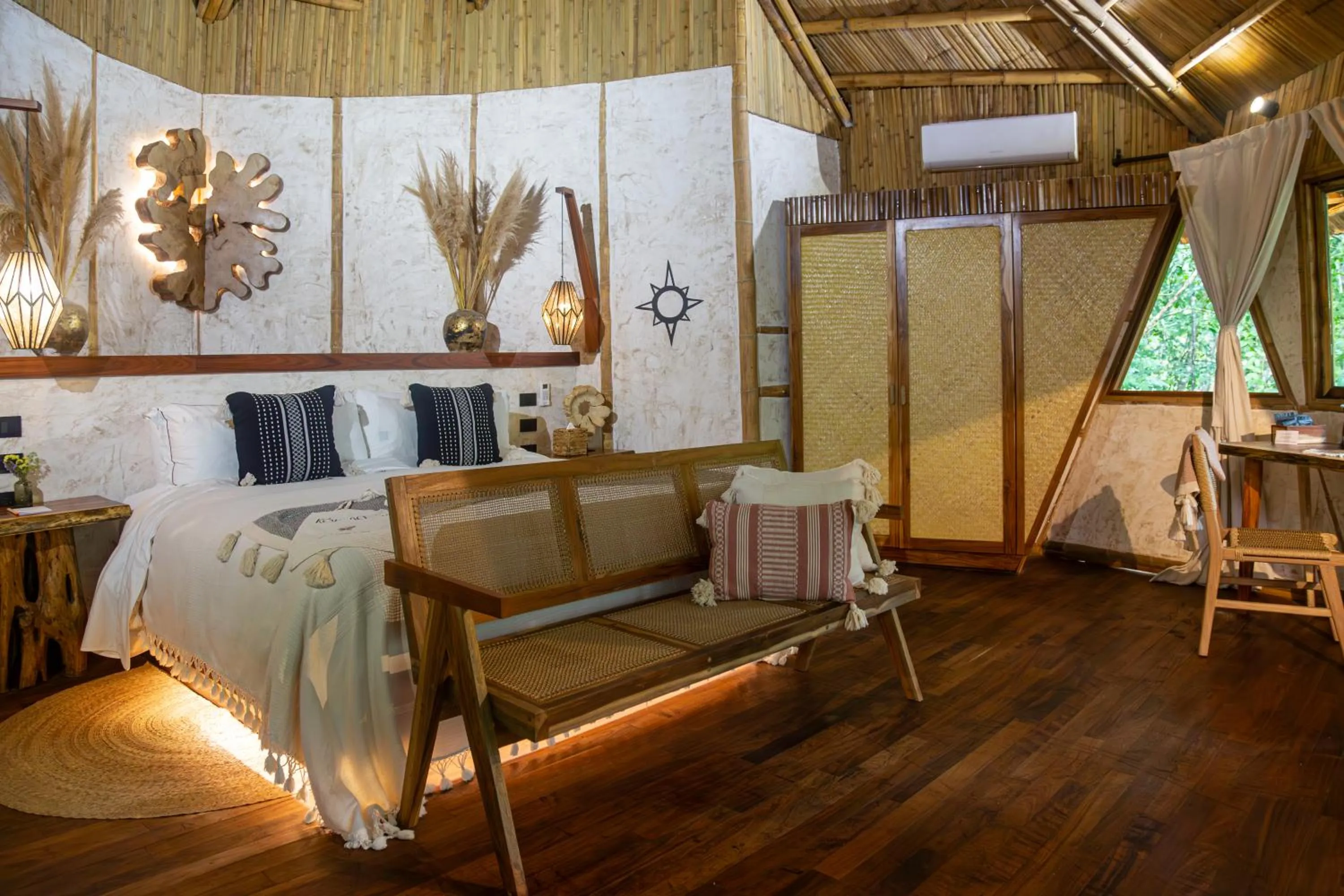 Garden view, Bed in Kokoro Mio Hotel & Wellnes