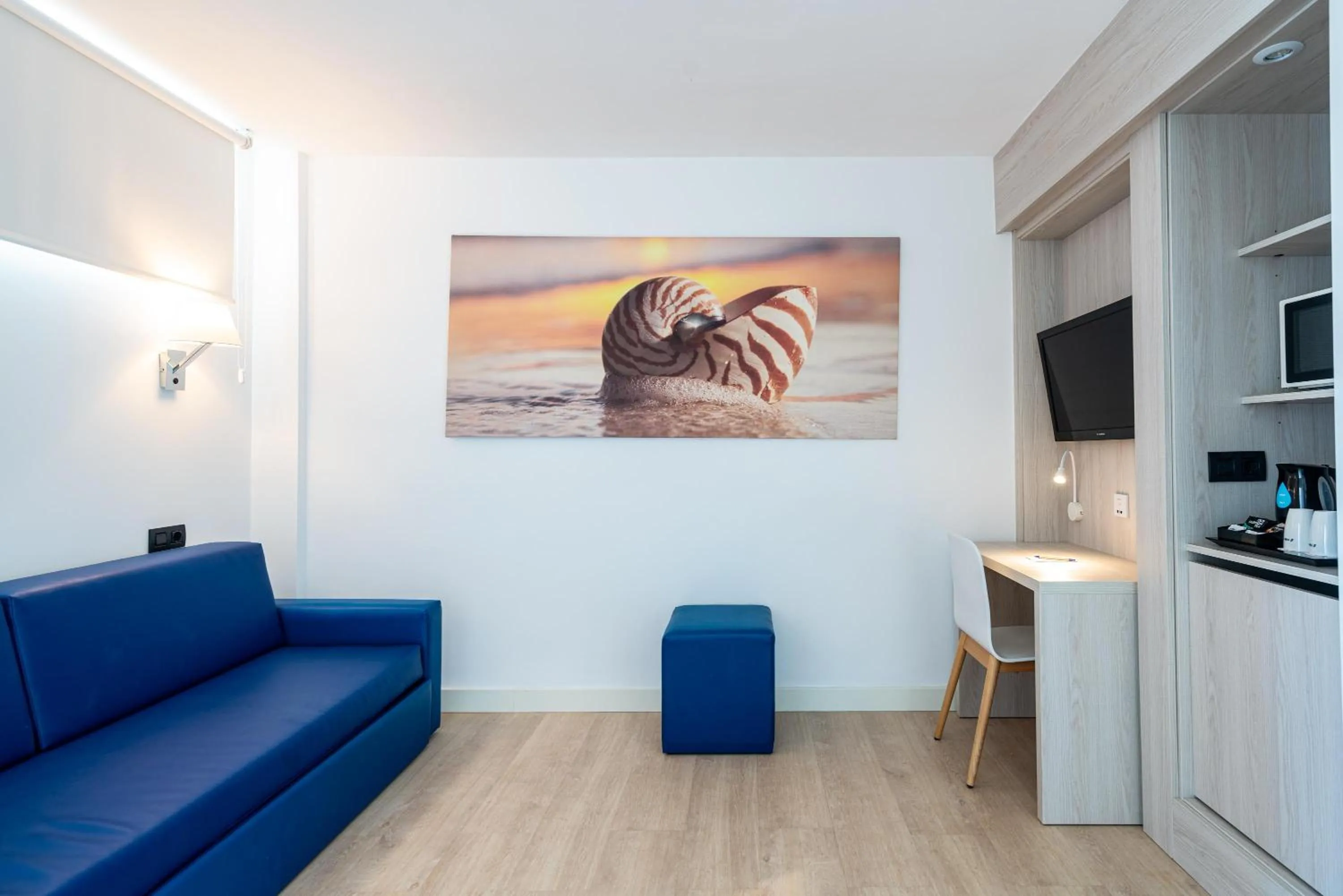 Photo of the whole room in THB Sa Coma Platja