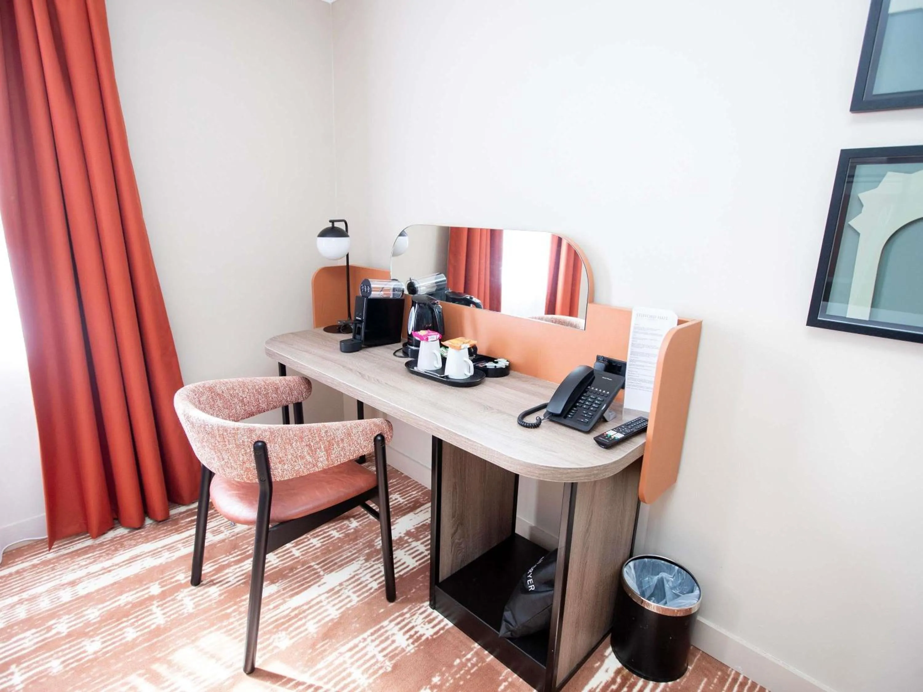 Bedroom in Mercure Thurrock Stifford Hall