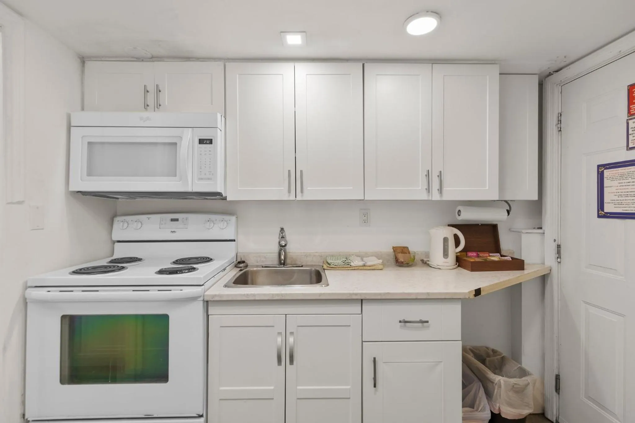 Kitchen or kitchenette in Noble Suites