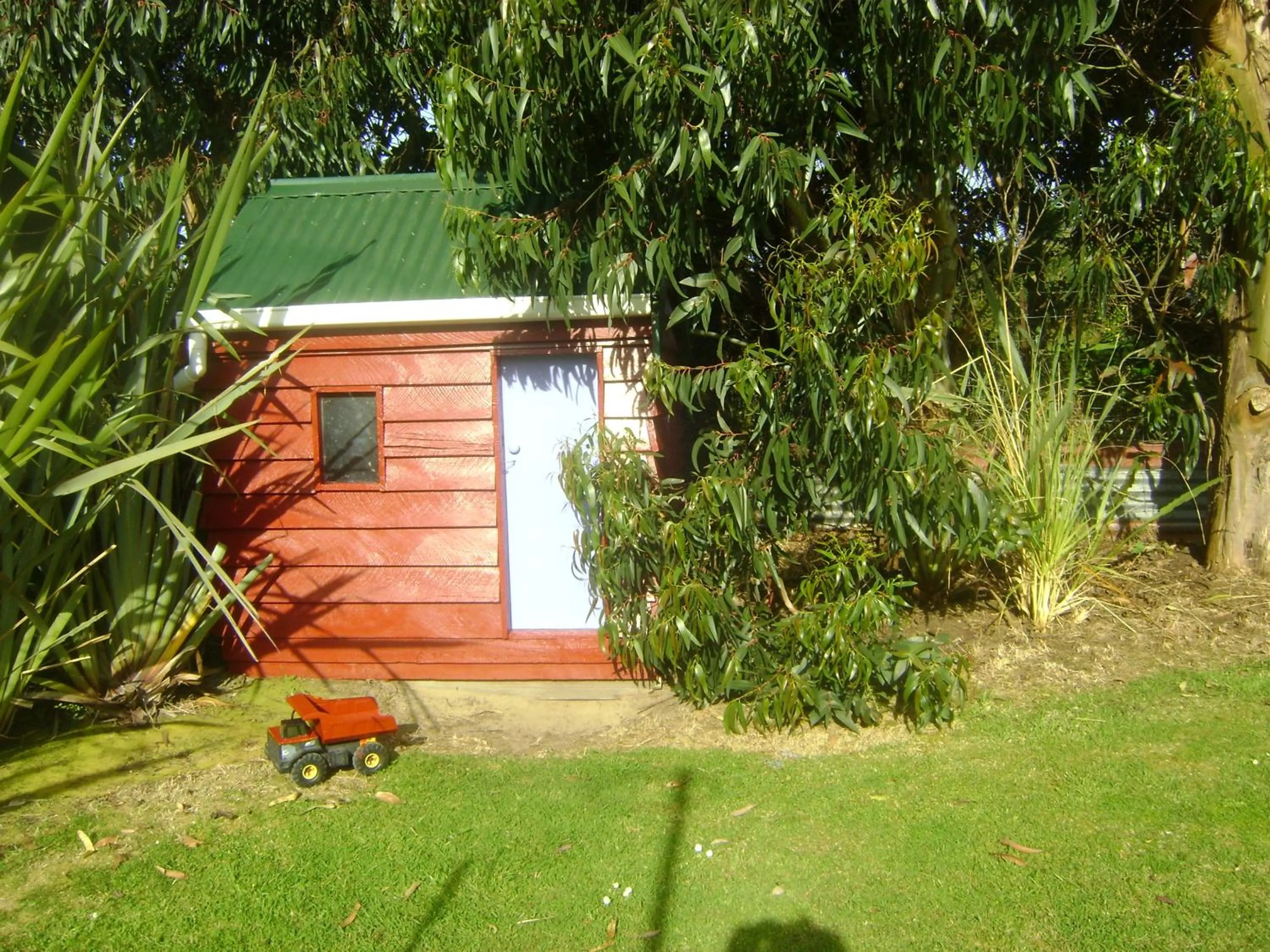 Children play ground in Catlins Newhaven Holiday Park