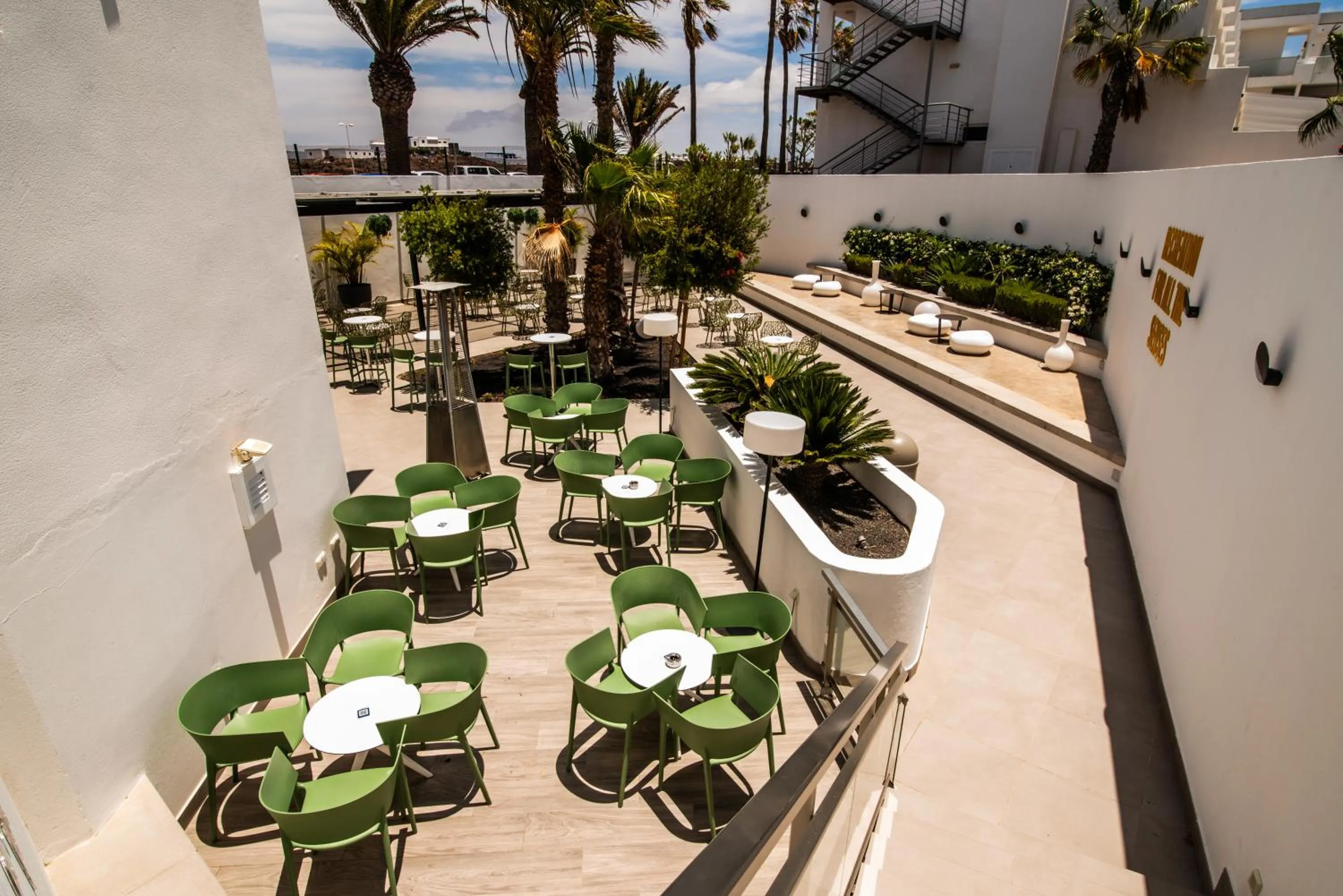 Restaurant/places to eat in Aequora Lanzarote Suites