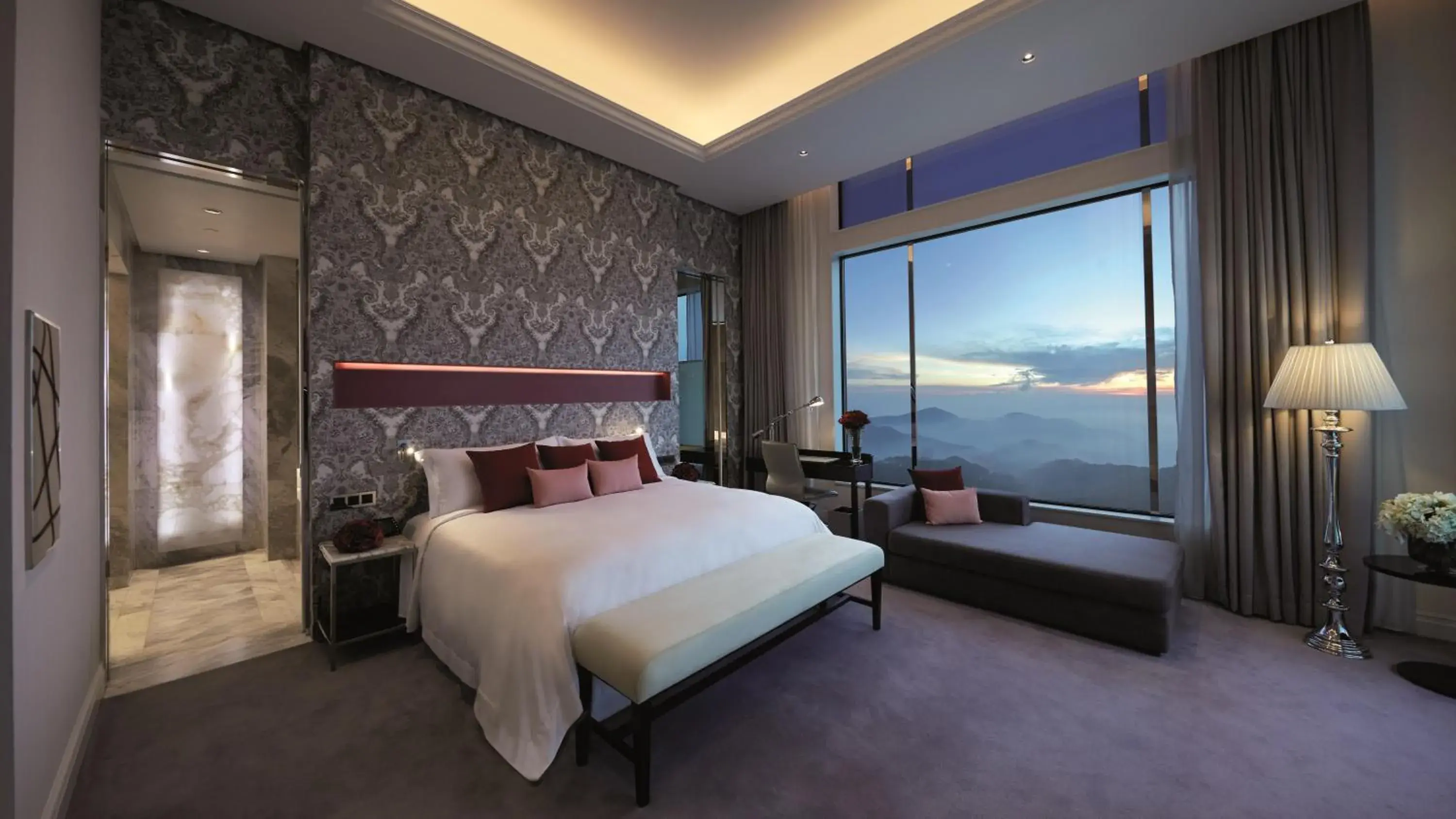 Junior Suite in Resorts World Genting - Crockfords Junior Suite in Resorts World Genting - Crockfords