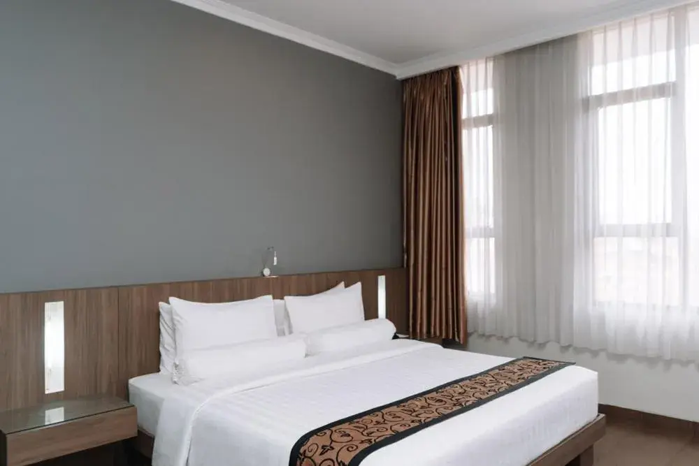 Superior King Suite in Anugrah Hotel Sukabumi Superior King Suite in Anugrah Hotel Sukabumi