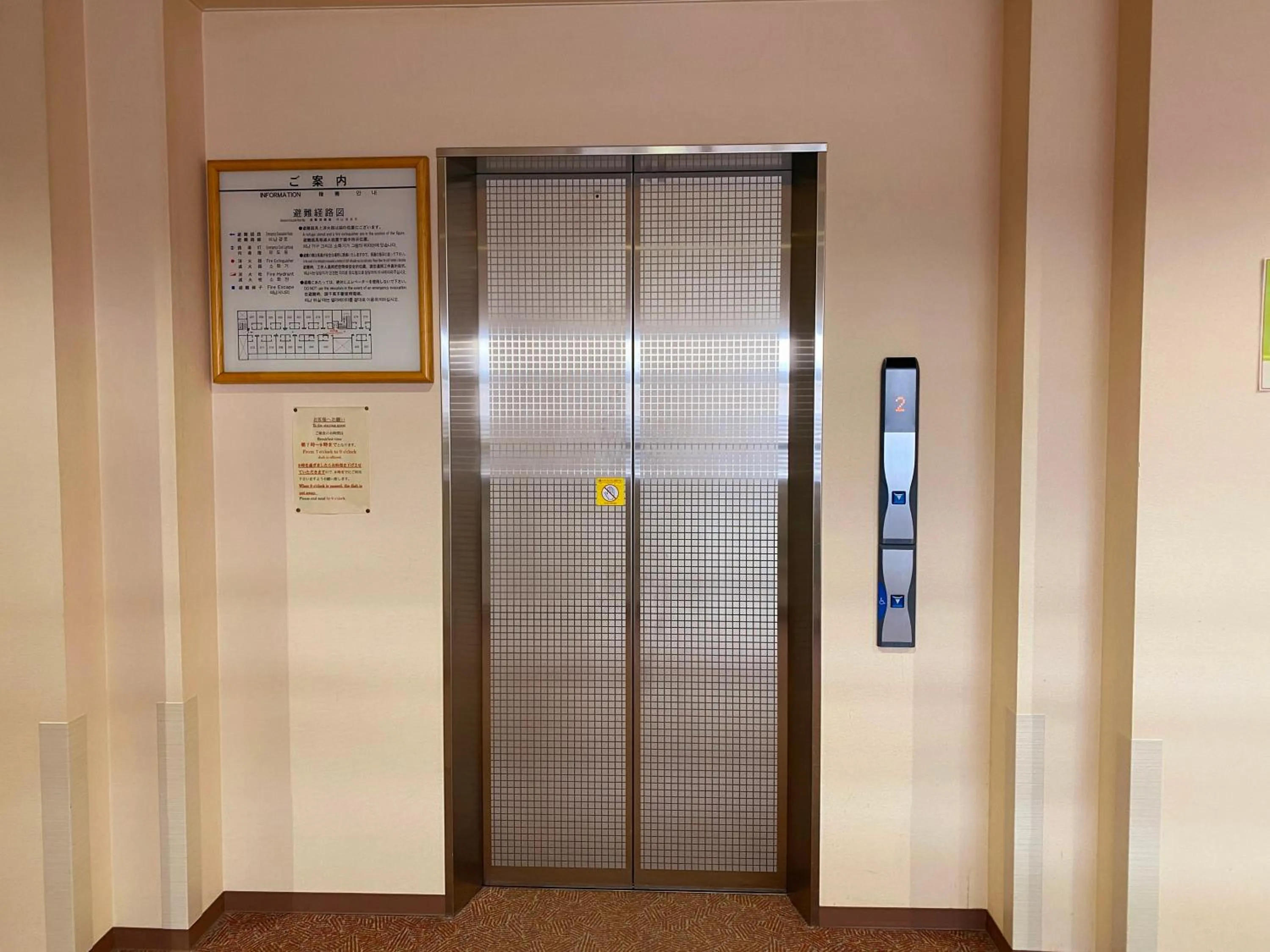 elevator in Hotel Lavenir