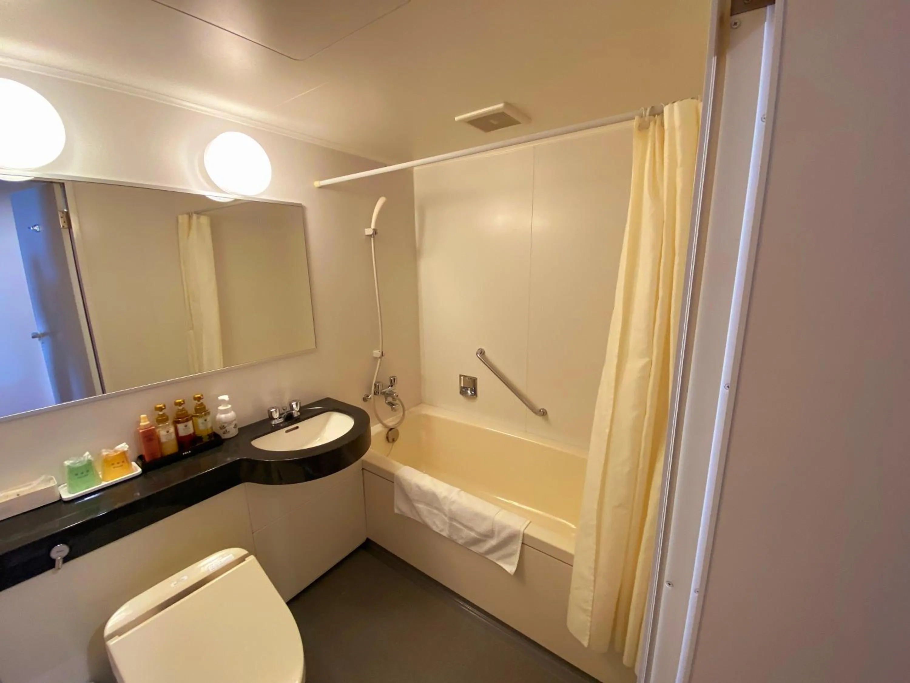 Bathroom in Hotel Lavenir