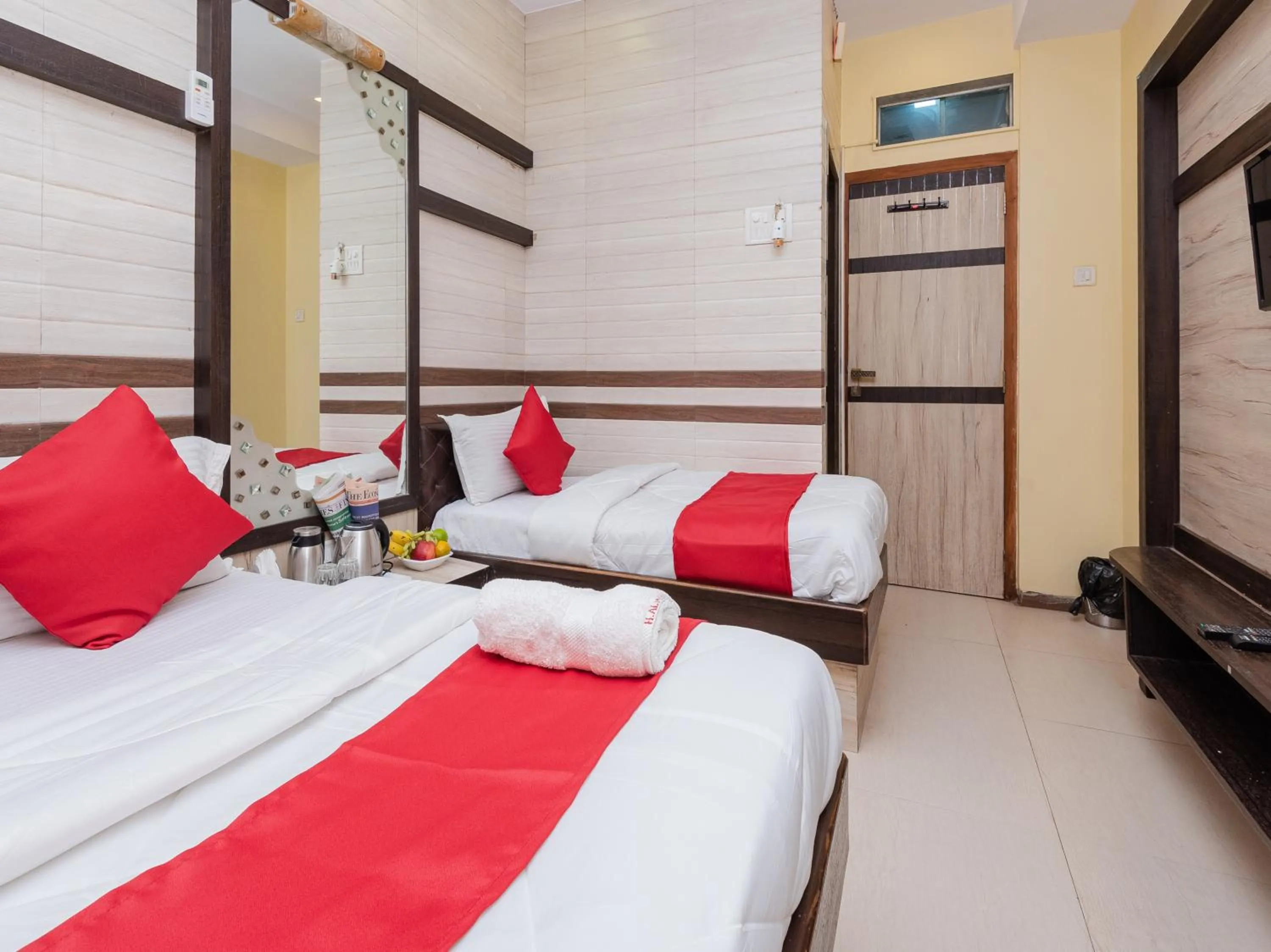 Bed in Hotel Al Moazin