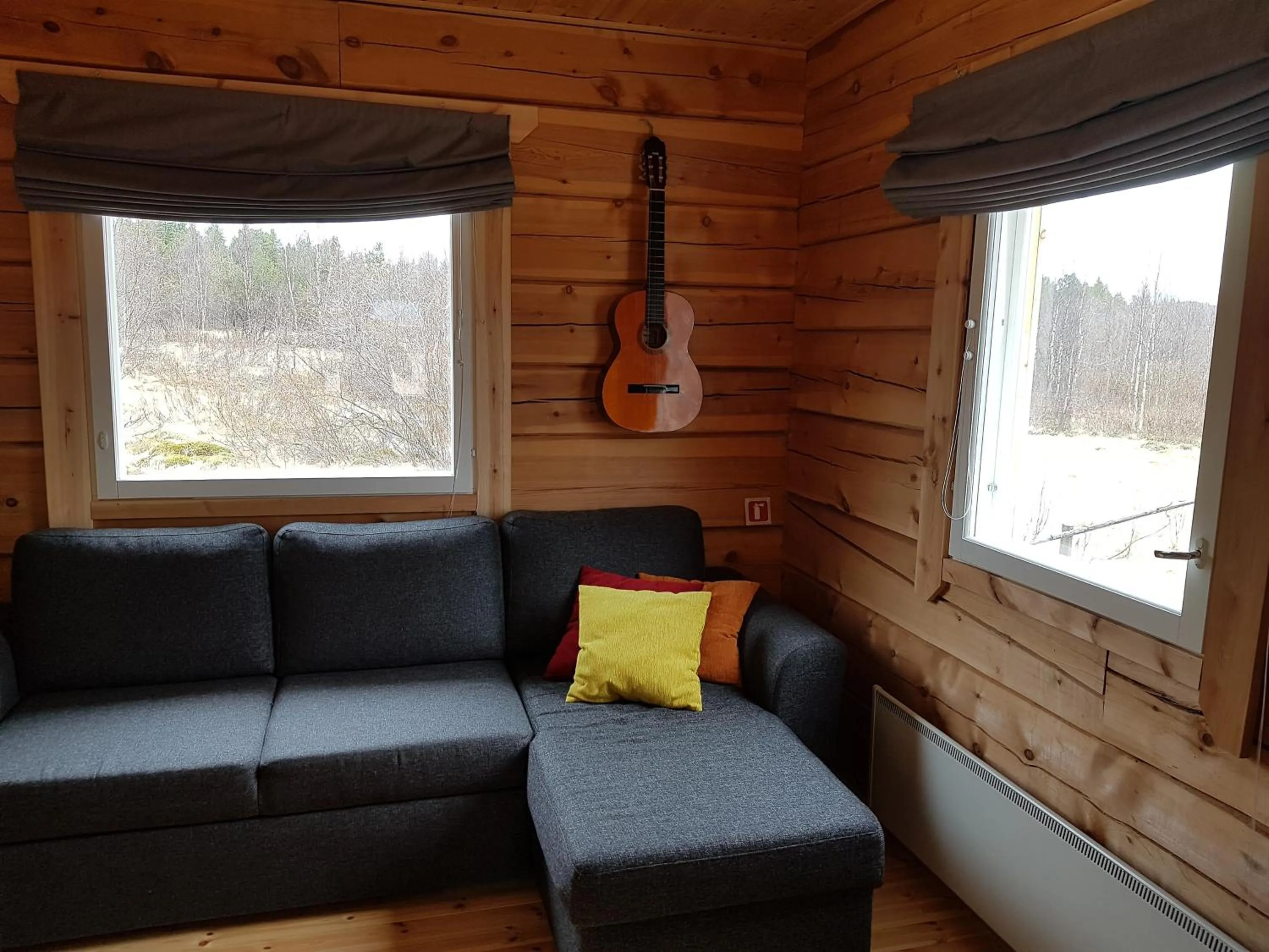 Communal lounge/ TV room in Lake Inari Mobile Cabins