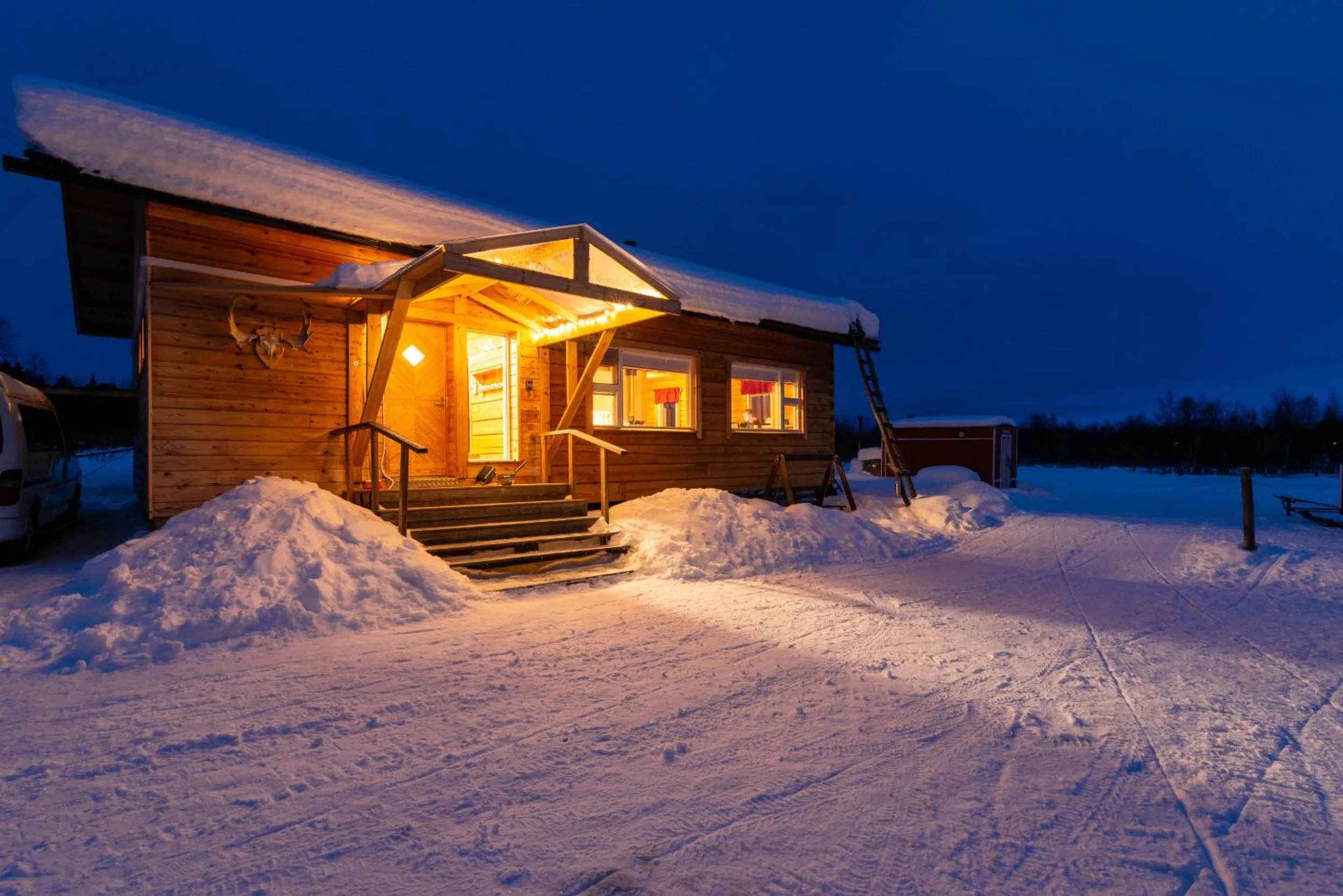 Property building in Lake Inari Mobile Cabins