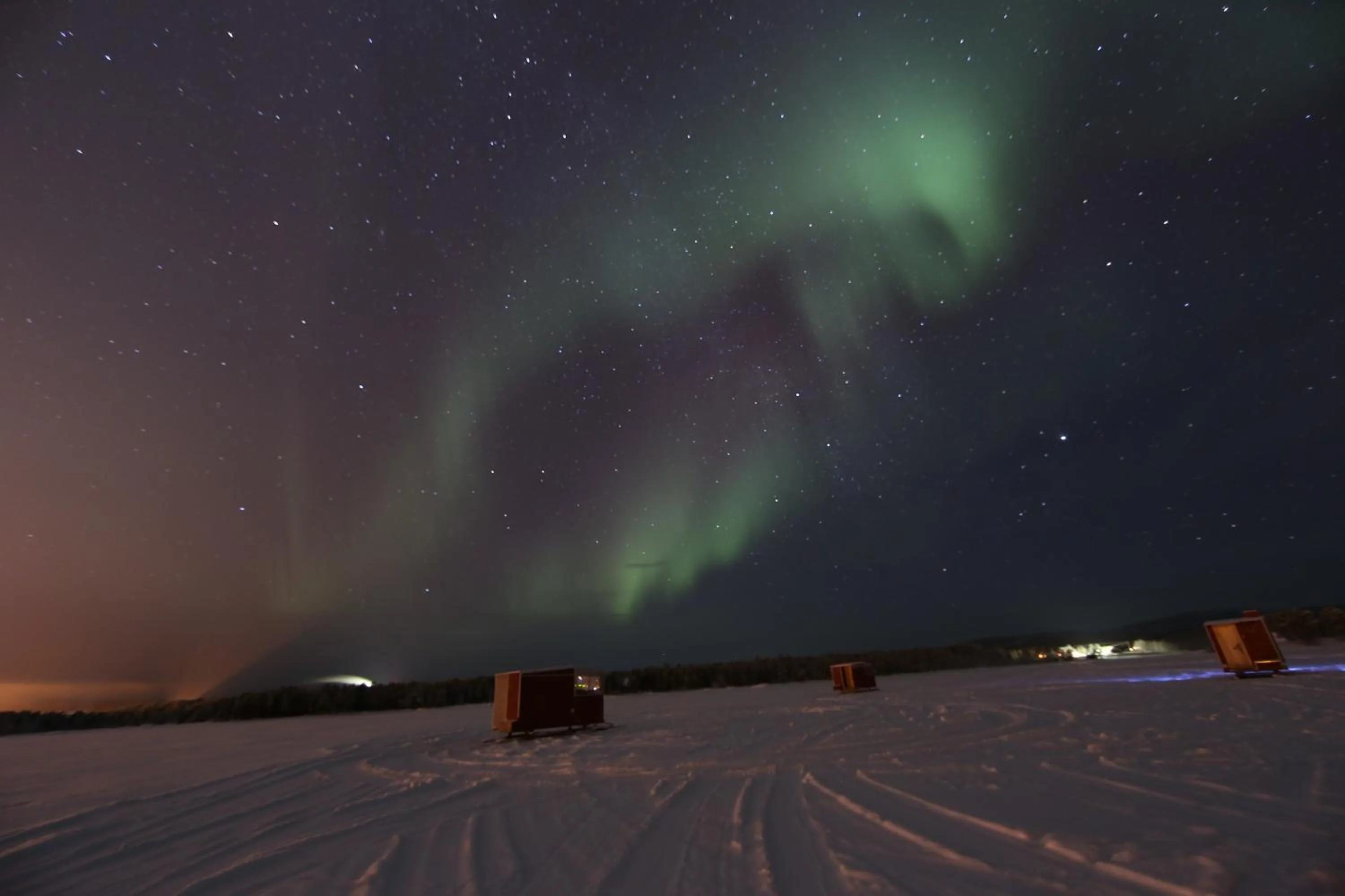 Night in Lake Inari Mobile Cabins