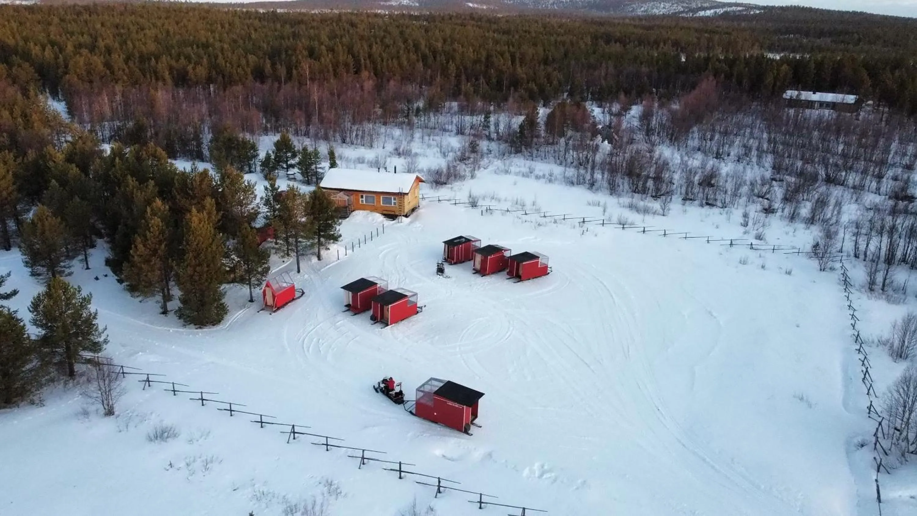 Day in Lake Inari Mobile Cabins