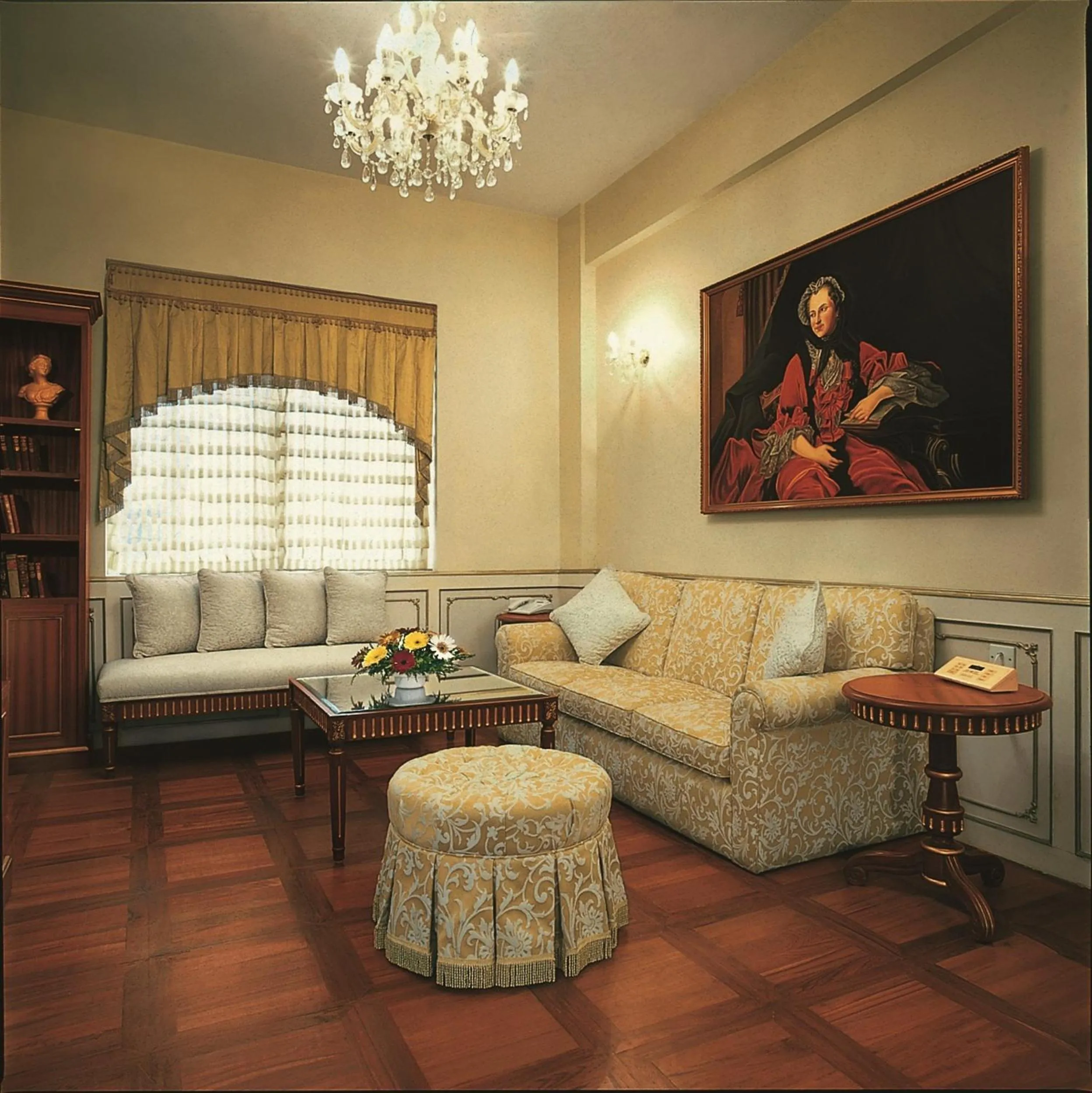 Living room in The Gordon House Hotel - Near Gateway Of India