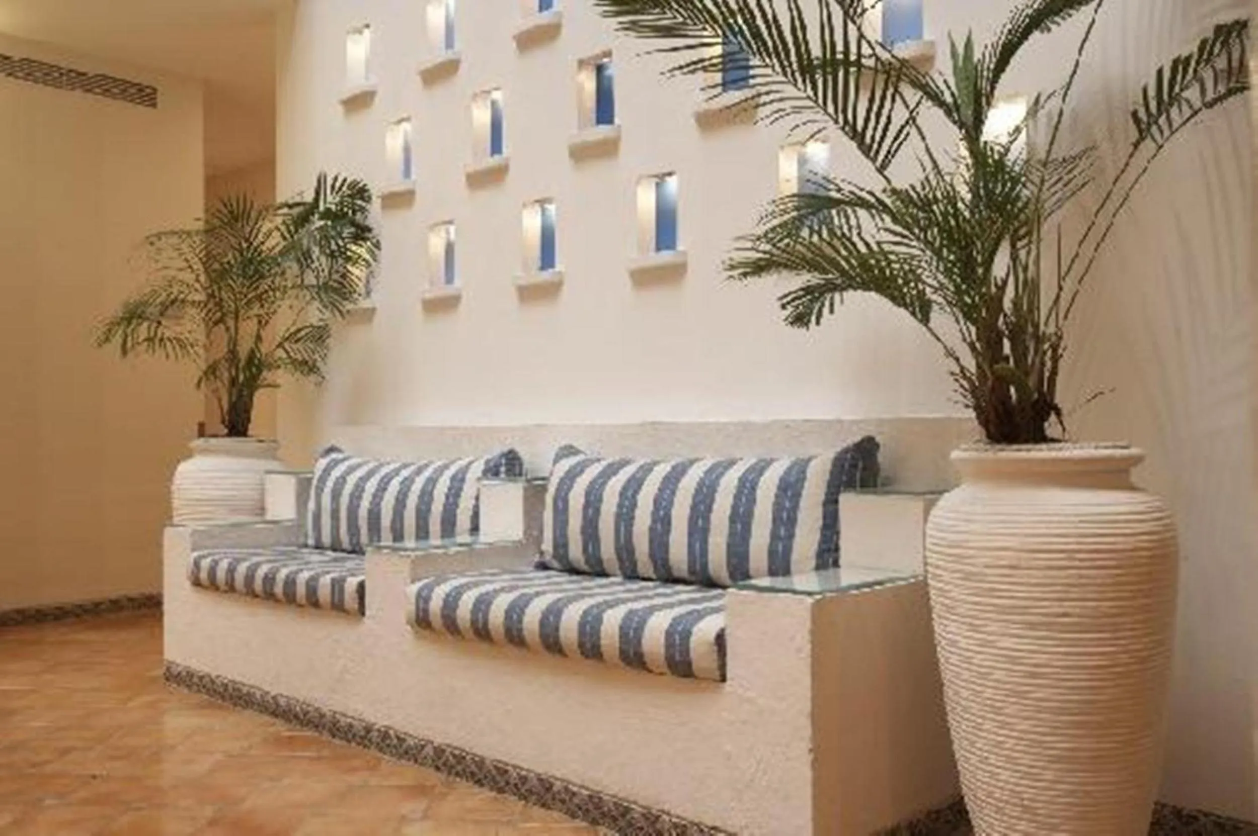 Lobby or reception in The Gordon House Hotel - Near Gateway Of India