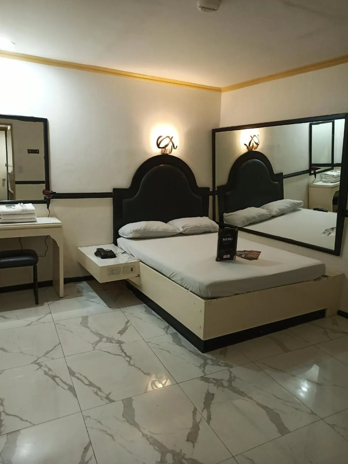 Halina Drive in Hotel-Sta Mesa