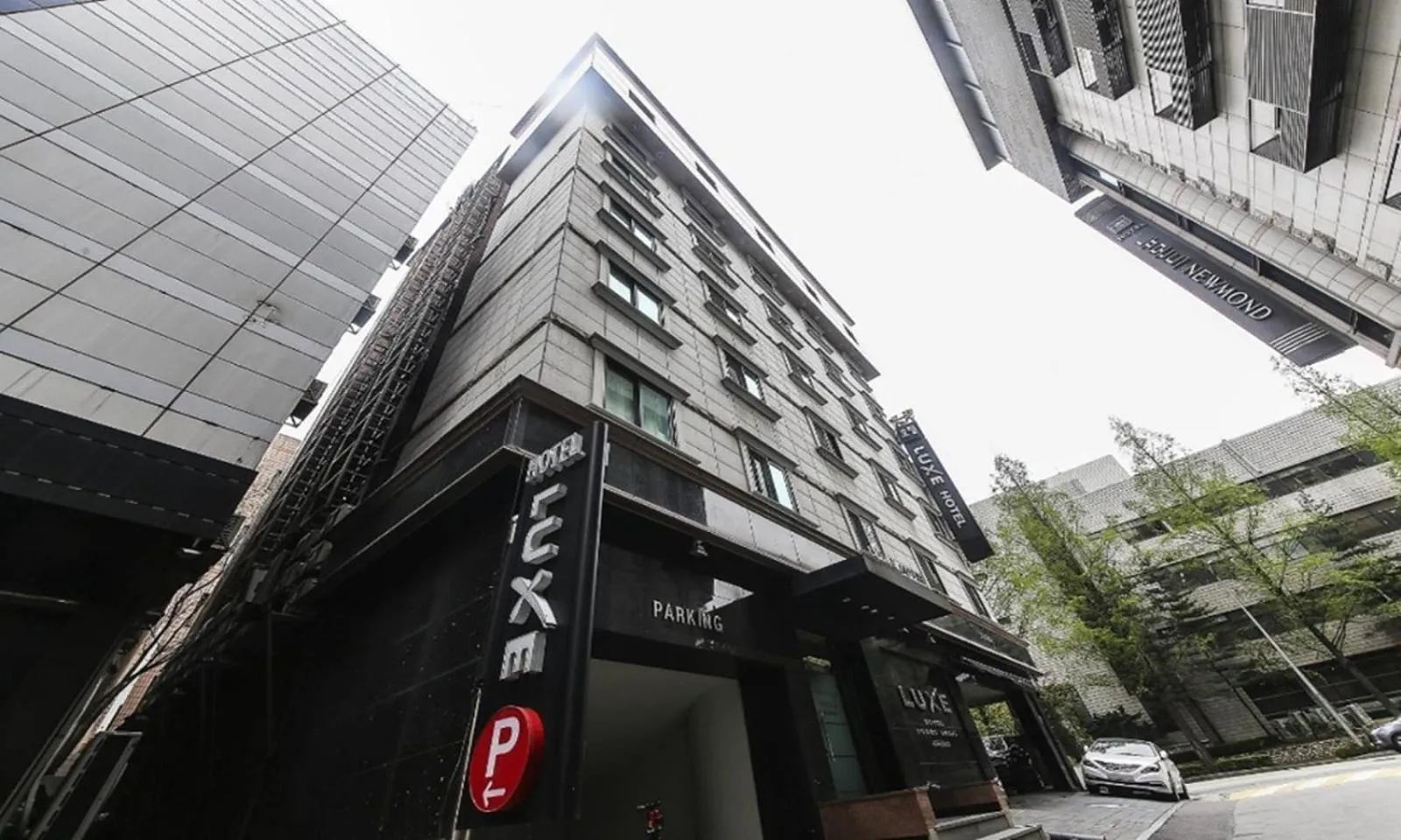 Property building in Nowon Luxe Hotel