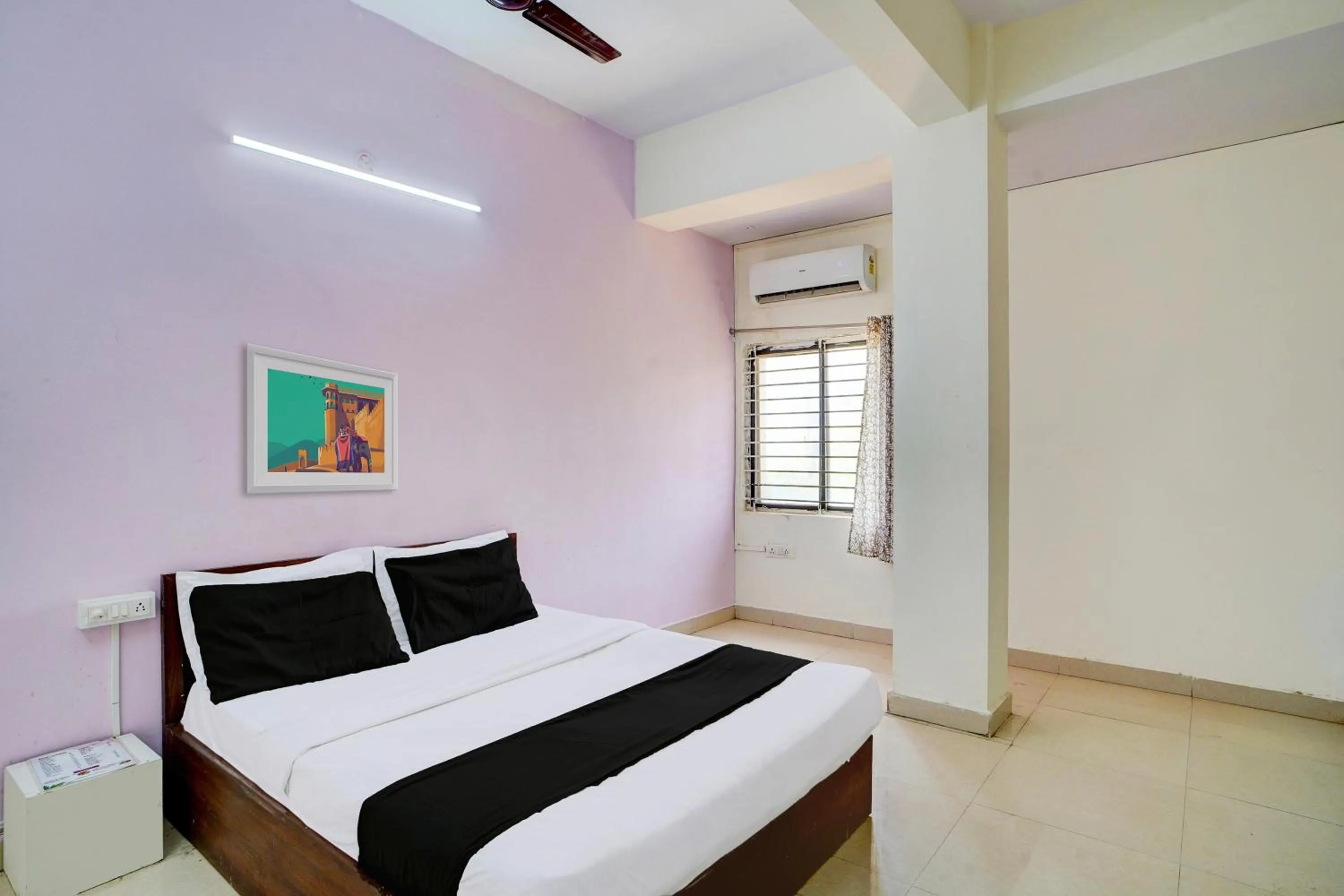 Bedroom, Bed in Hotel O Mav Hotel