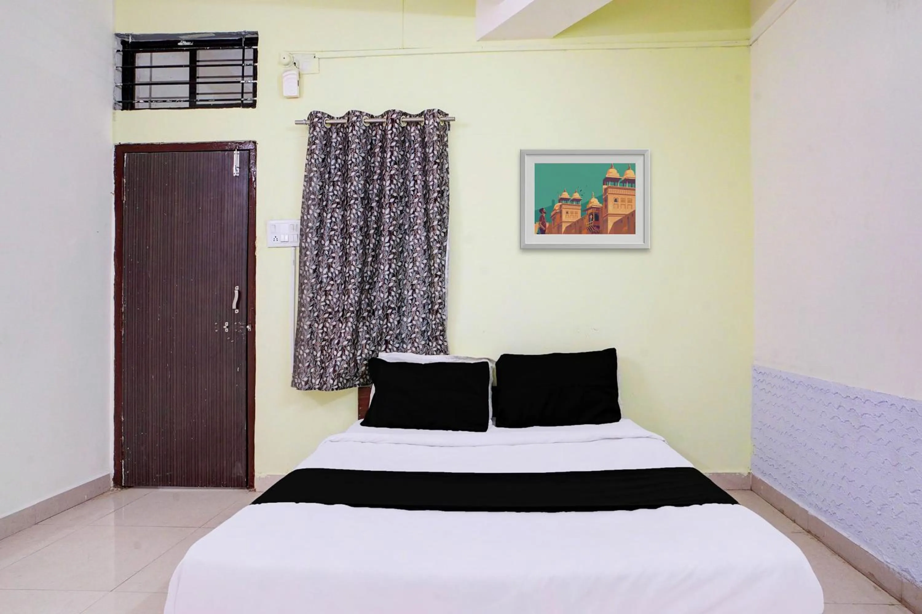 Bedroom, Bed in Hotel O Mav Hotel