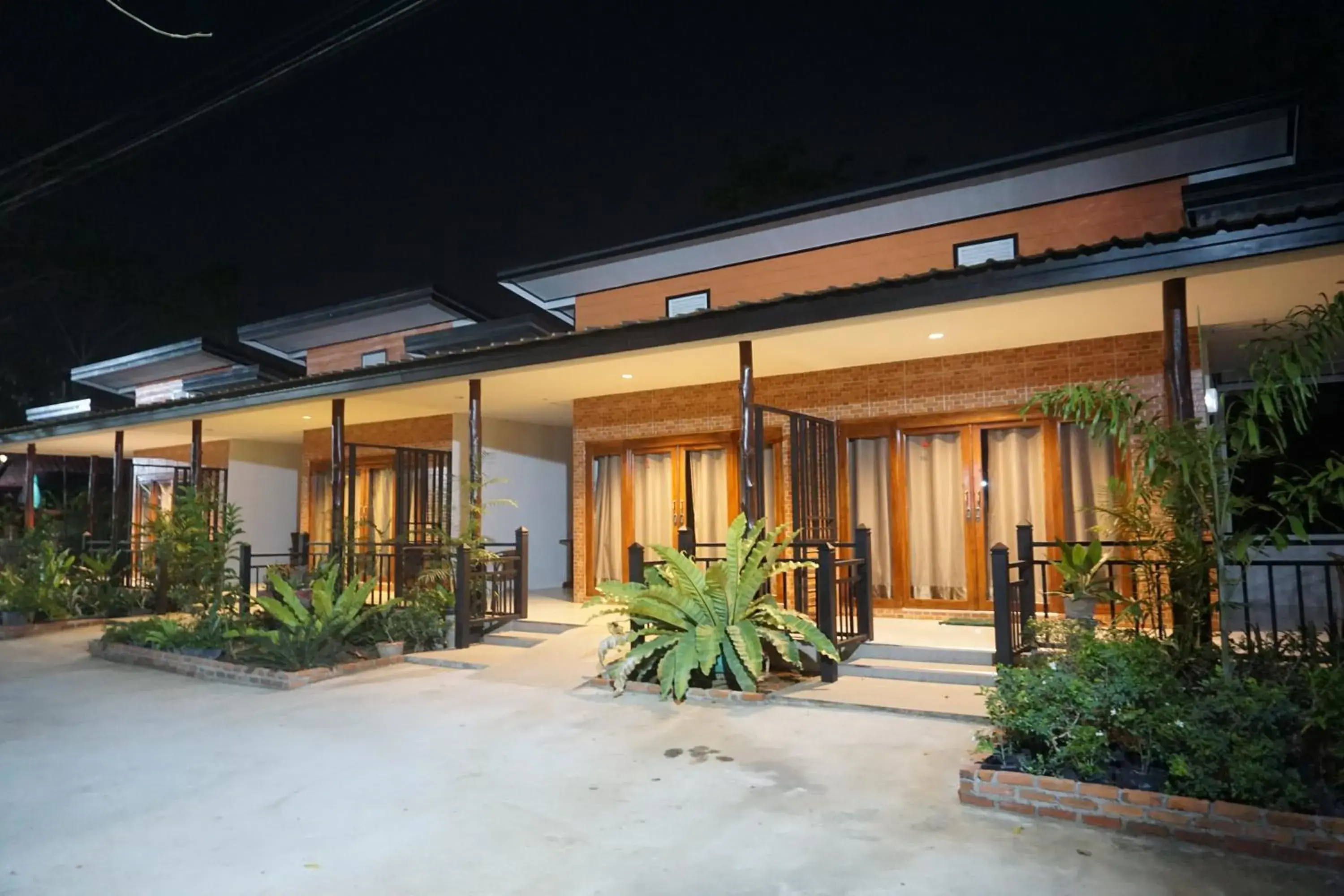 Superior Double or Twin Room with Terrace in Samnaree Garden House Superior Double or Twin Room with Terrace in Samnaree Garden House