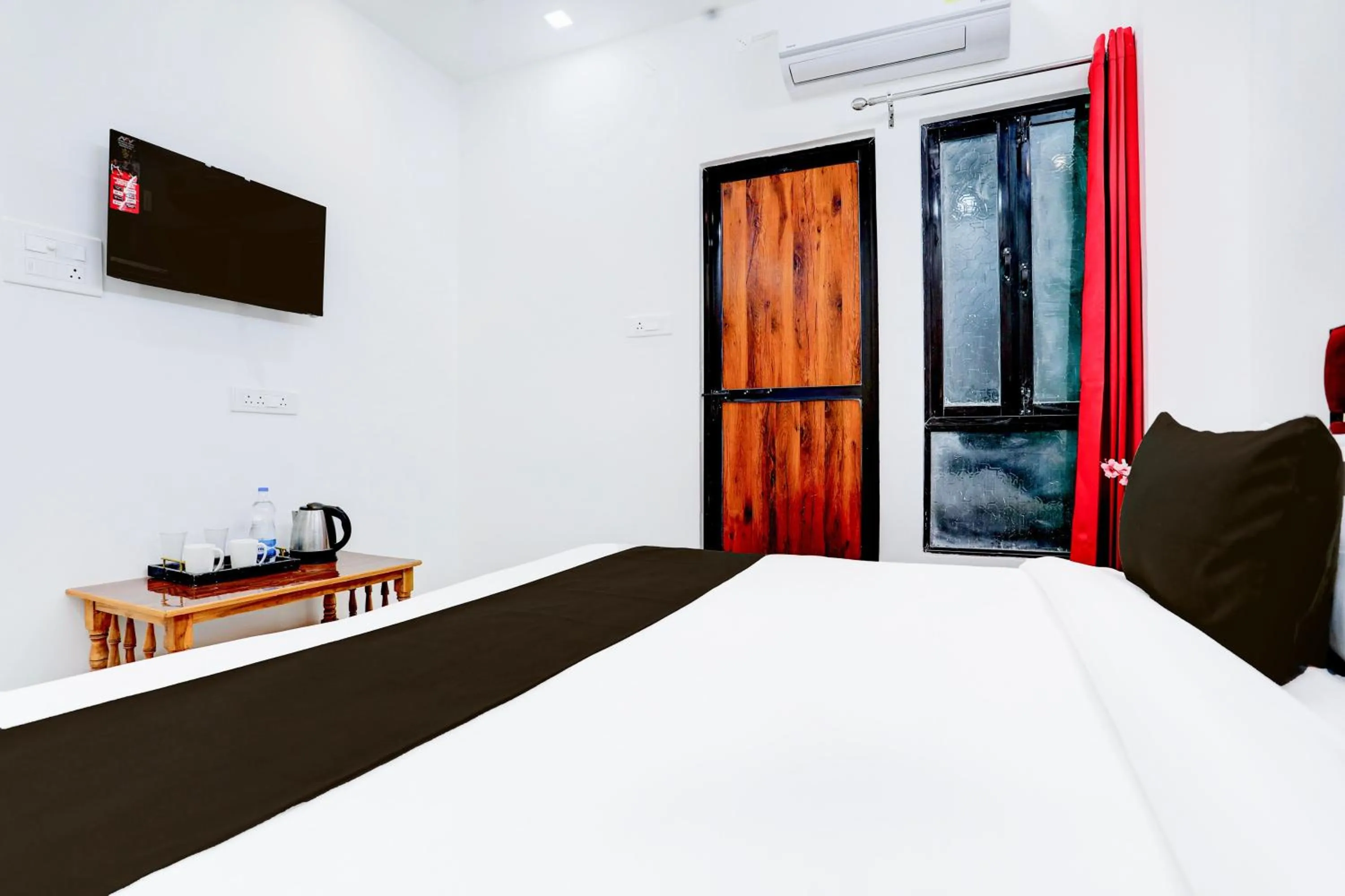Bedroom, Bed in Hotel O by OYO Virat Inn