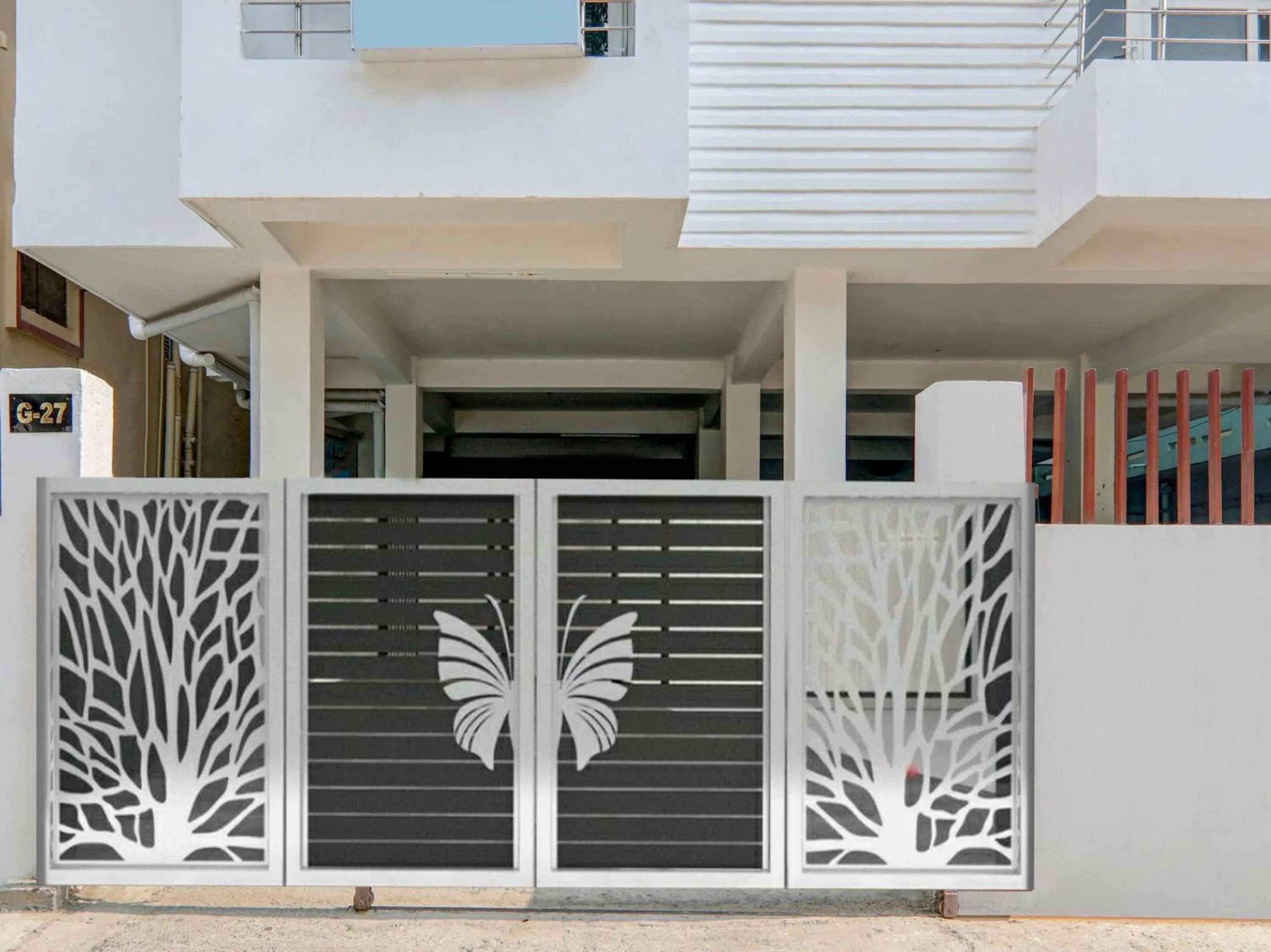 Facade/entrance in Hotel O Mellow Space