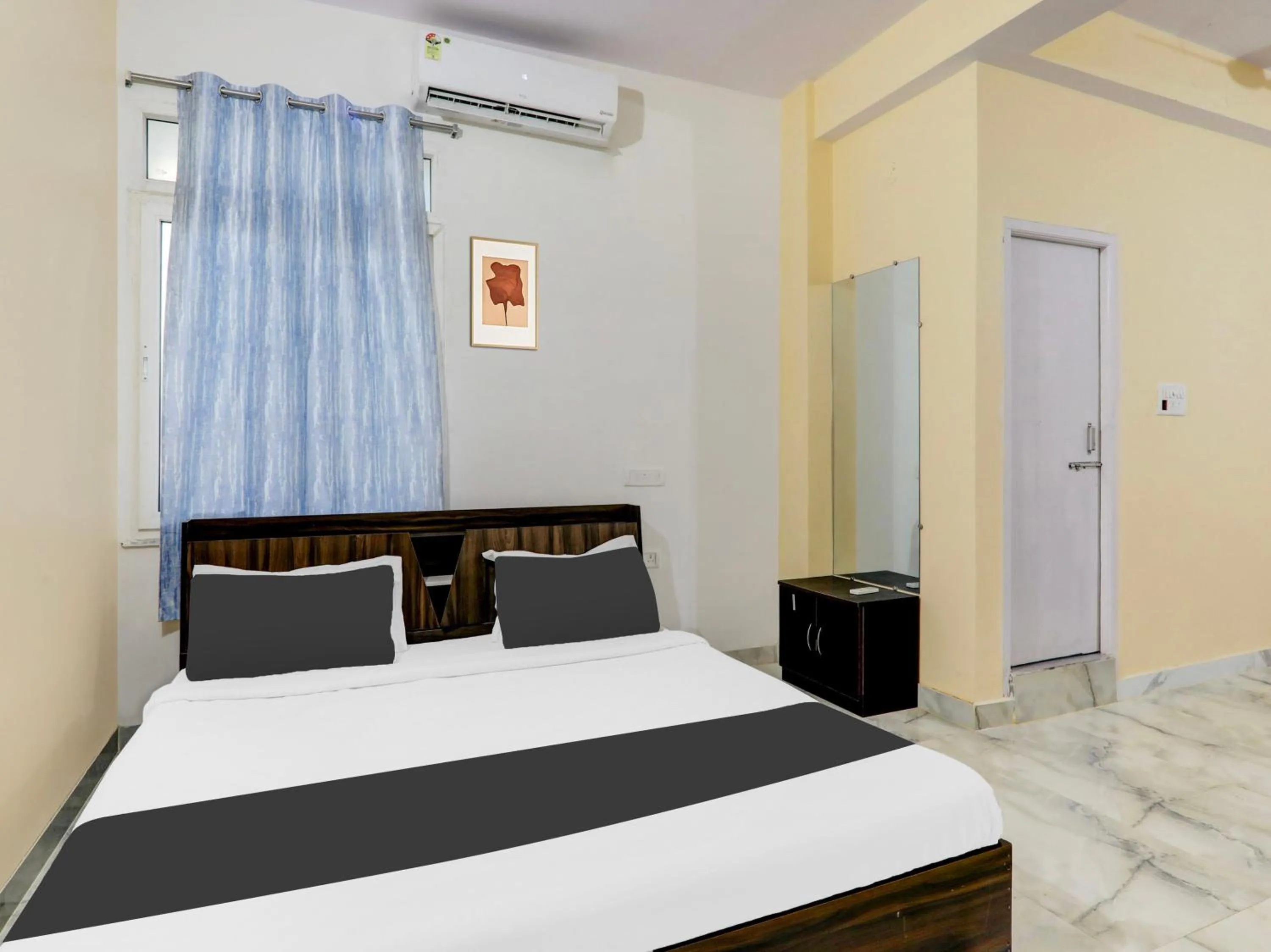 Bedroom, Bed in Hotel O Mellow Space