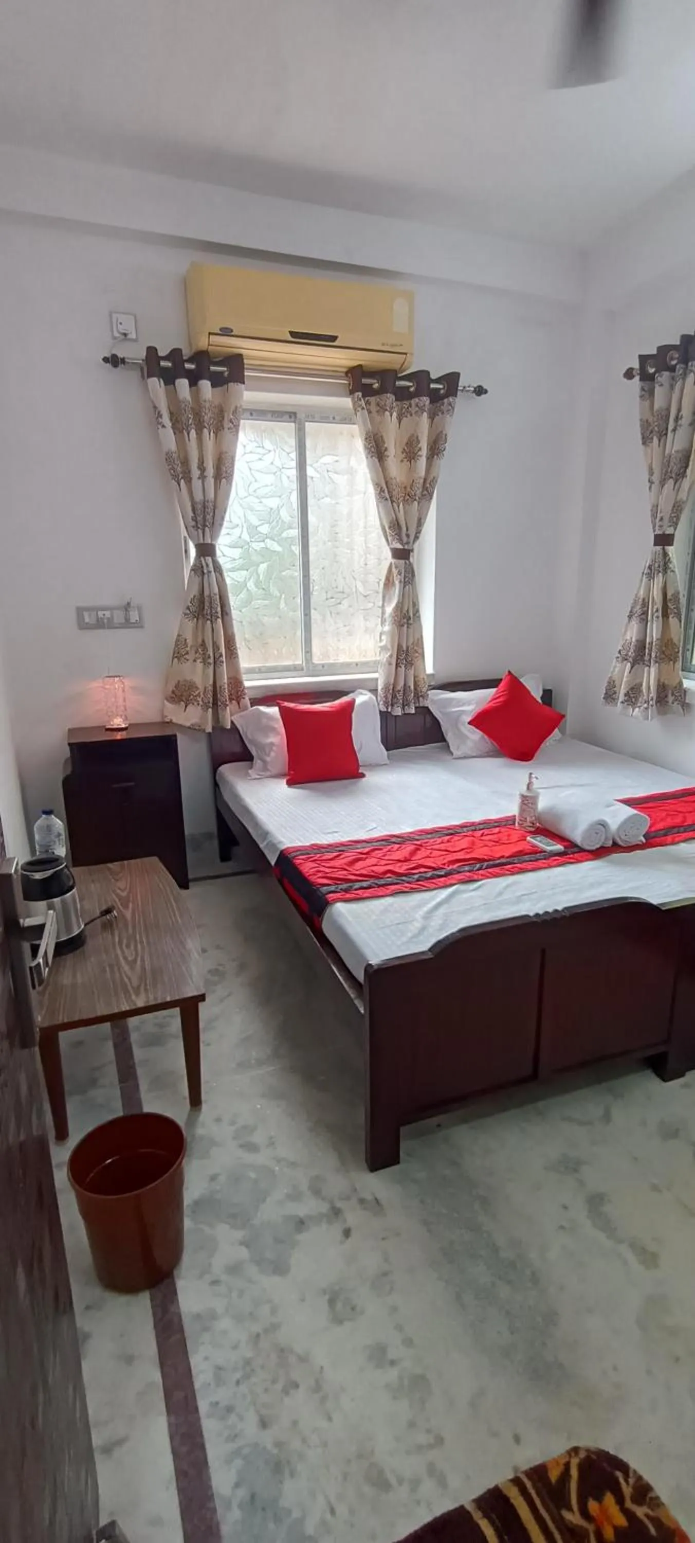 Bed in Regencyy Guest House