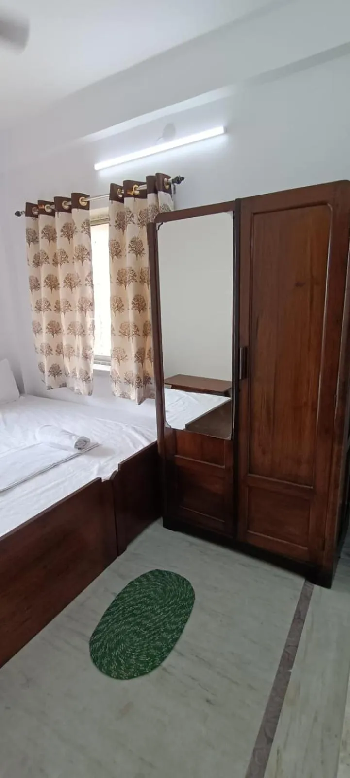 Bed in Regencyy Guest House