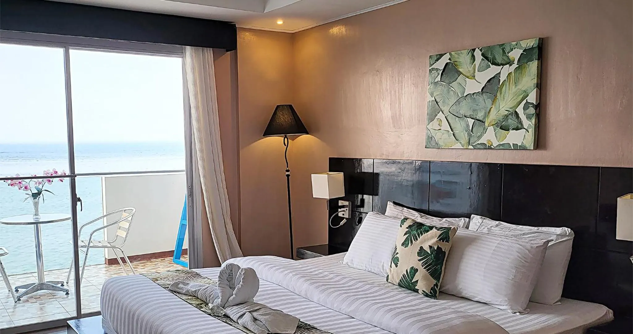 Bed in Casa Almarenzo Bed & Breakfast