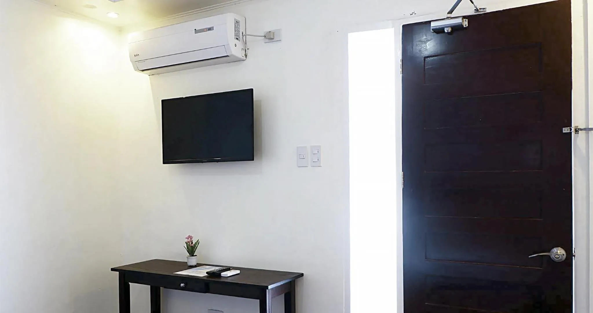 TV and multimedia in Casa Almarenzo Bed & Breakfast