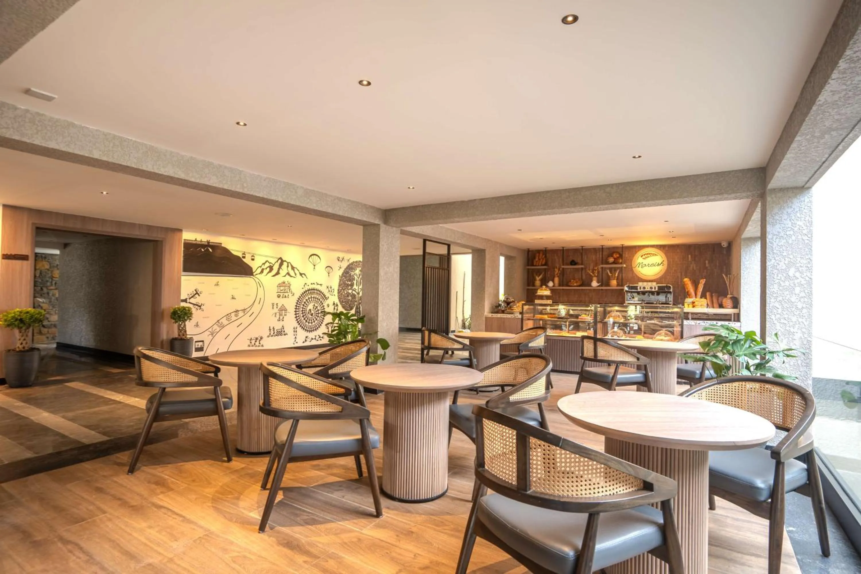 Restaurant/places to eat in Radisson Resort Hatgad Saputara