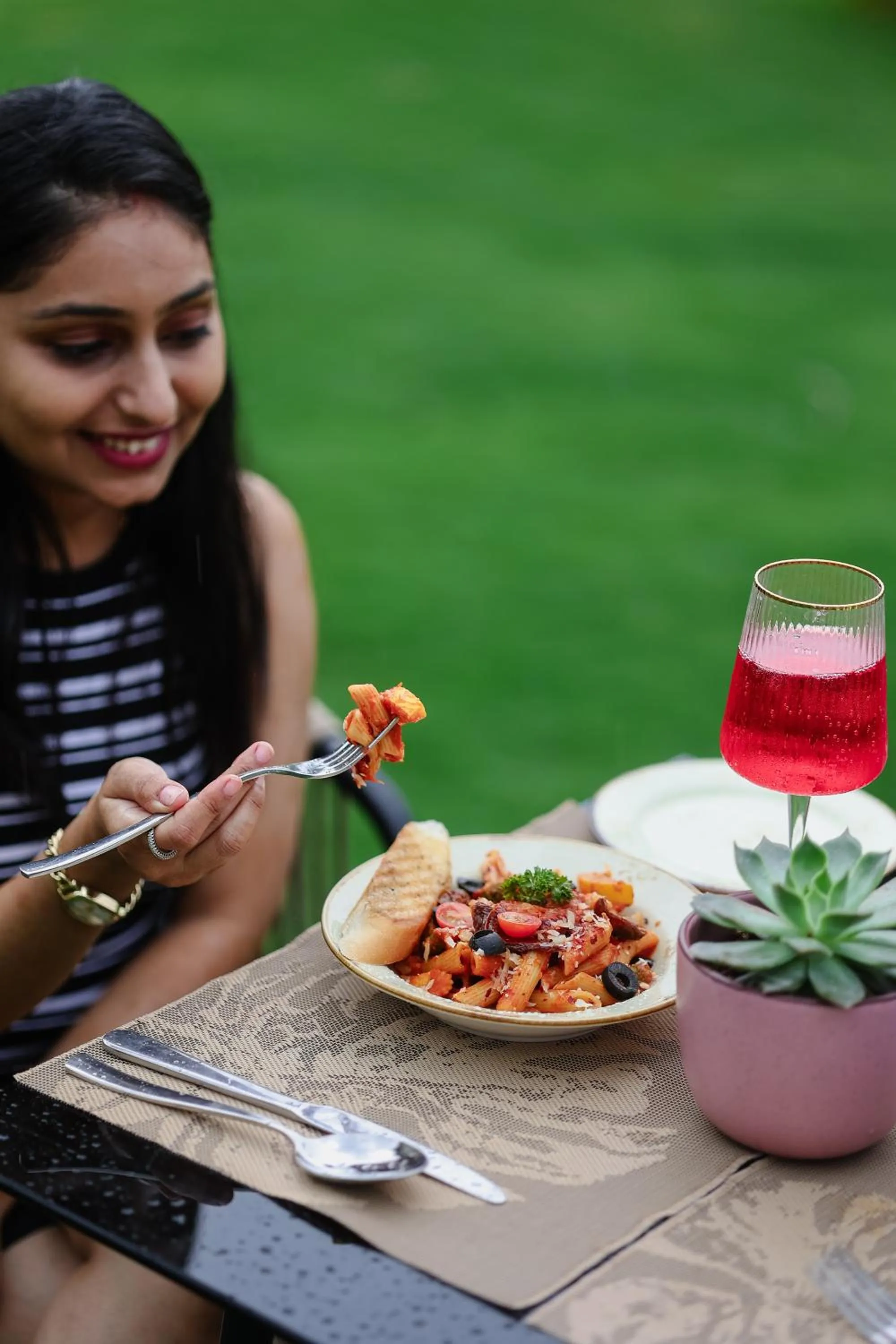 Food in Radisson Resort Hatgad Saputara