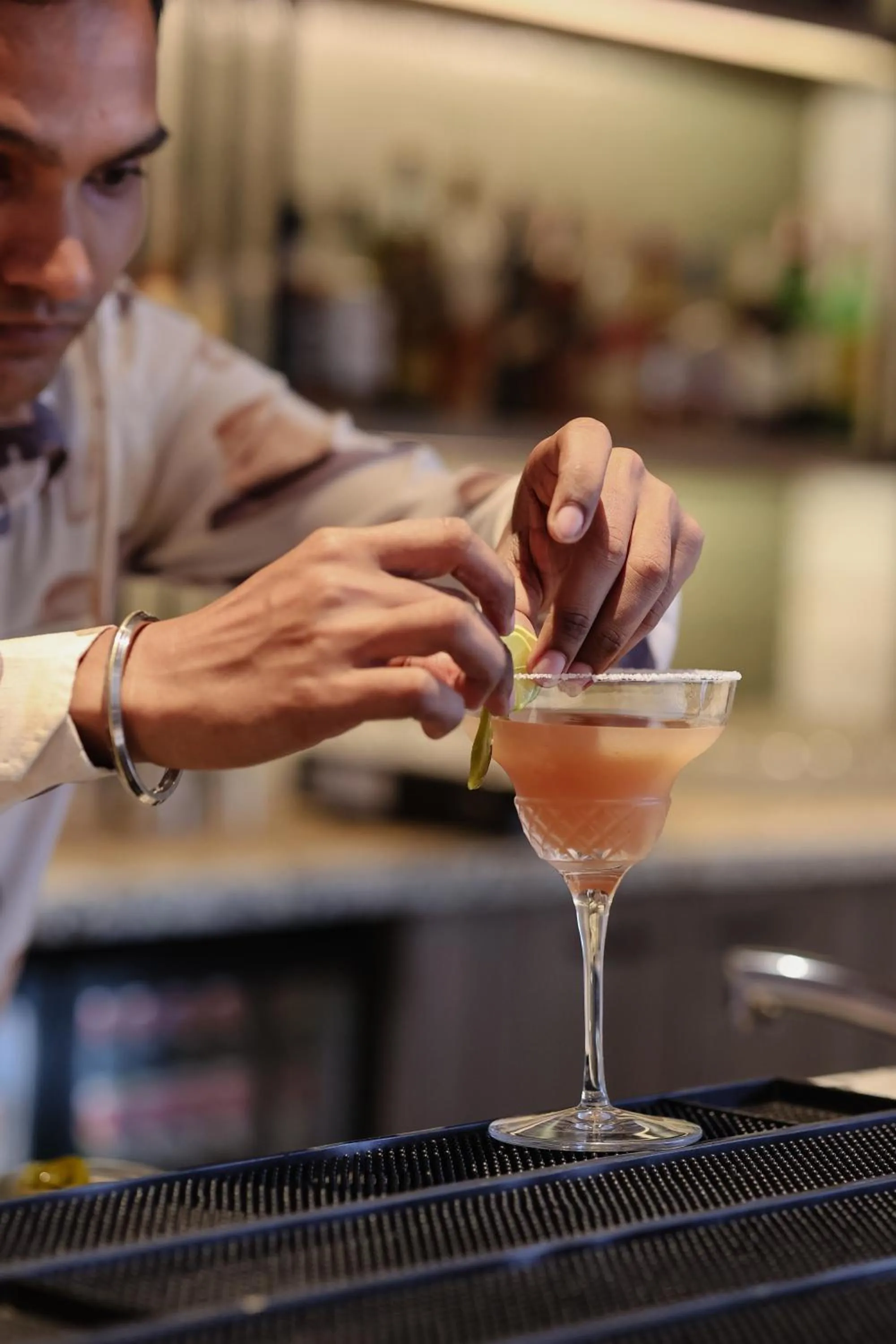 Lounge or bar in Radisson Resort Hatgad Saputara