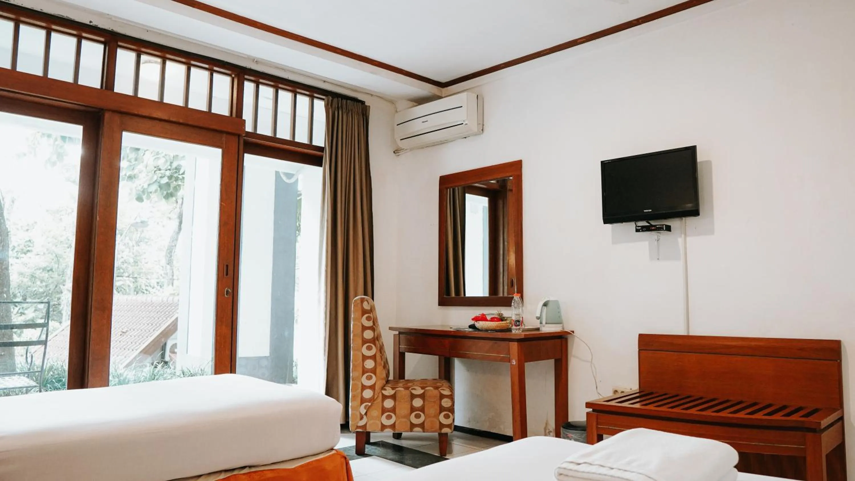 Bedroom, Bed in Tidar Hotel & Cottages Malang