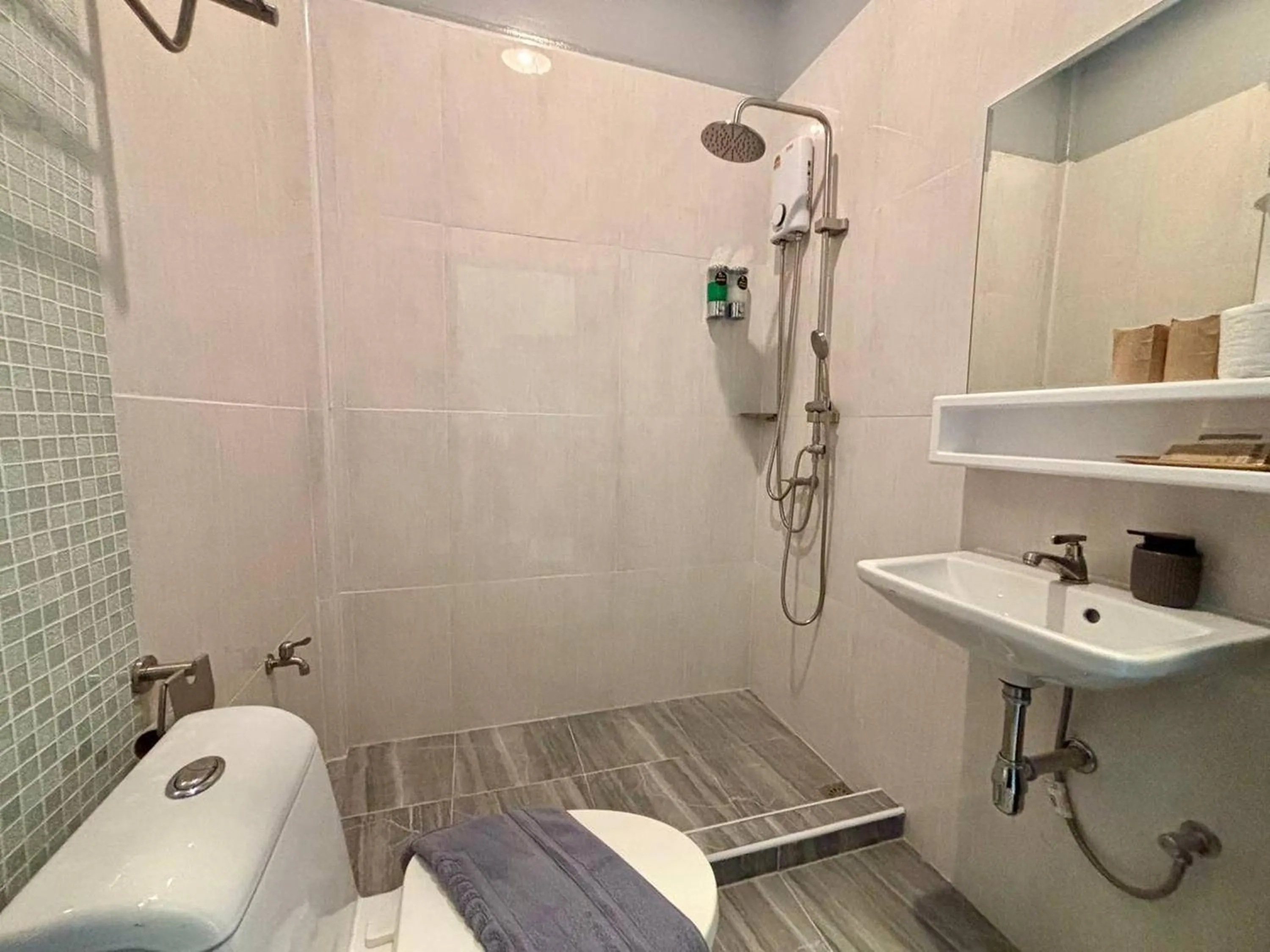 Bathroom in Moonlight Cottage