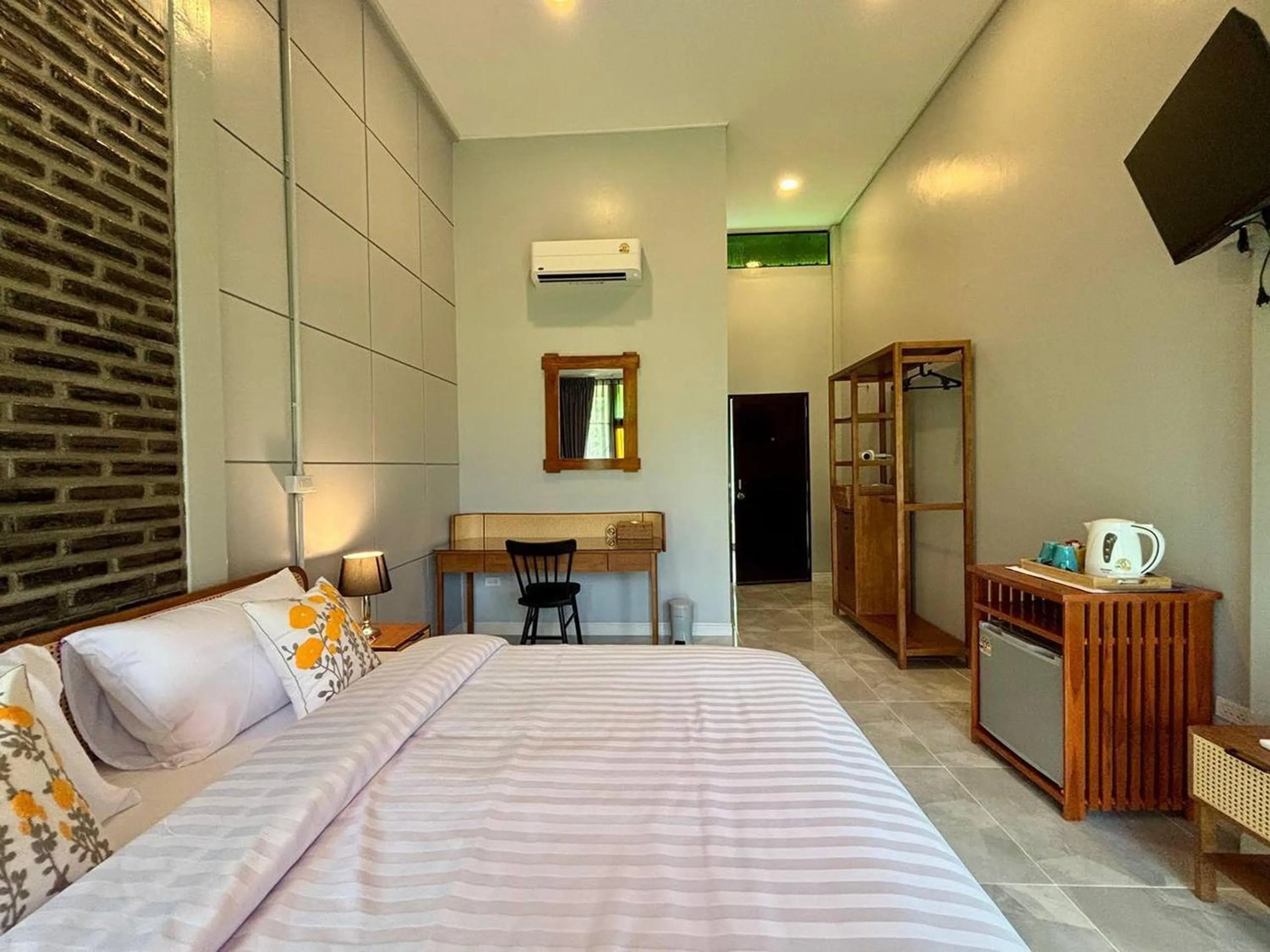 Bed in Moonlight Cottage