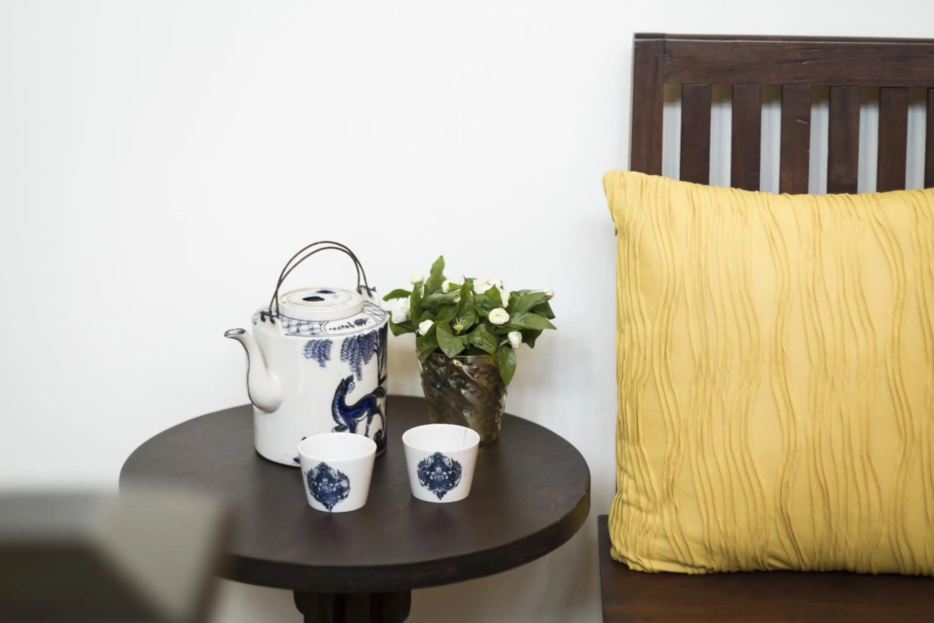 View (from property/room), Bed in Baan Luang Rajamaitri Historic Inn