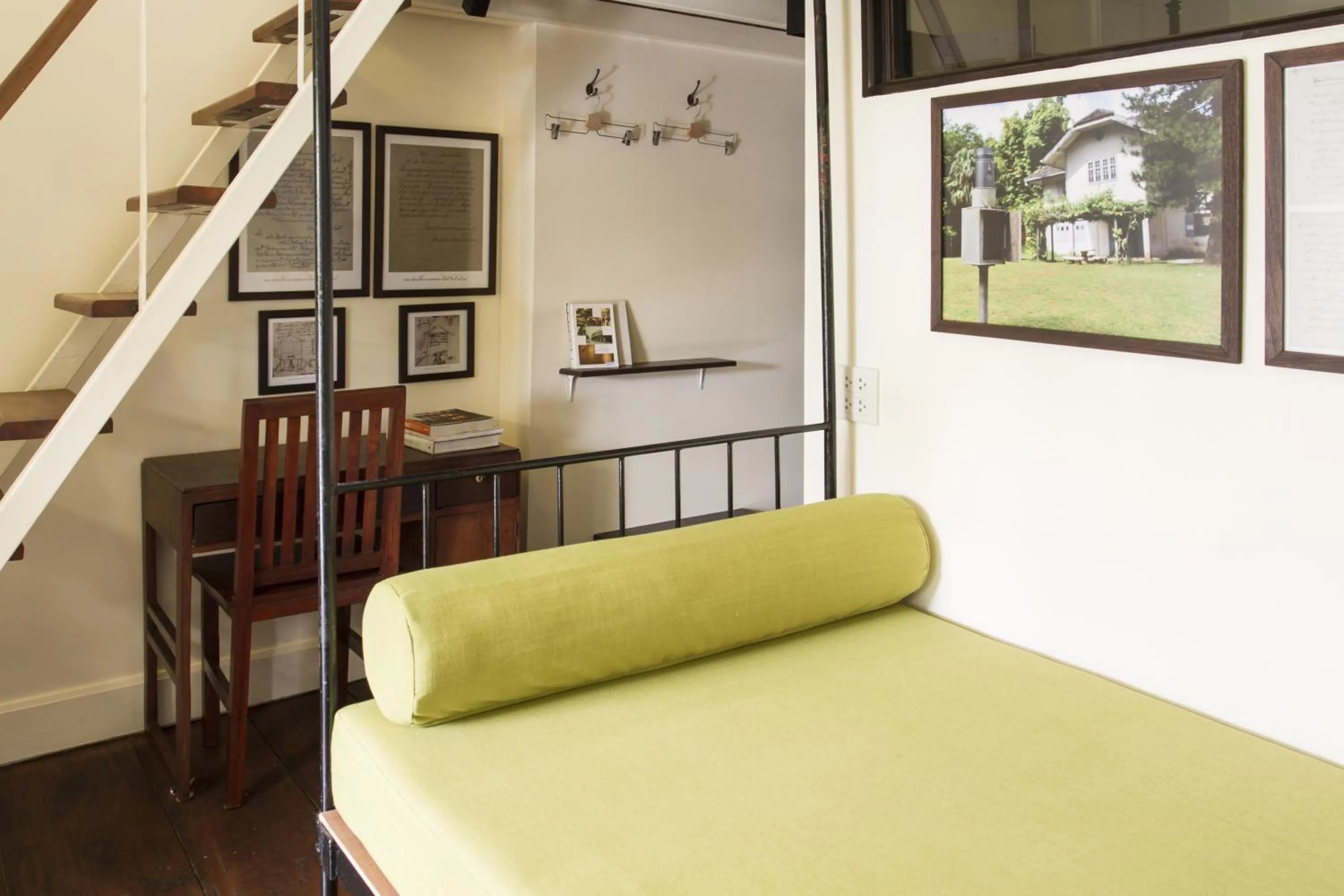 View (from property/room), Bed in Baan Luang Rajamaitri Historic Inn