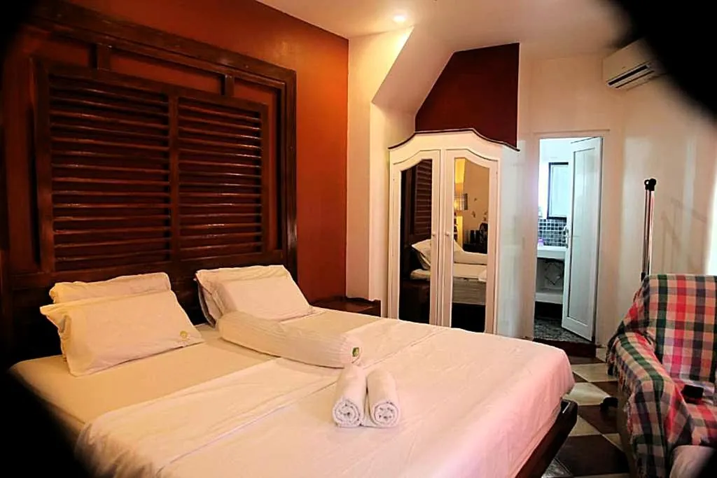 Bed in Green Monkey Resort Boracay