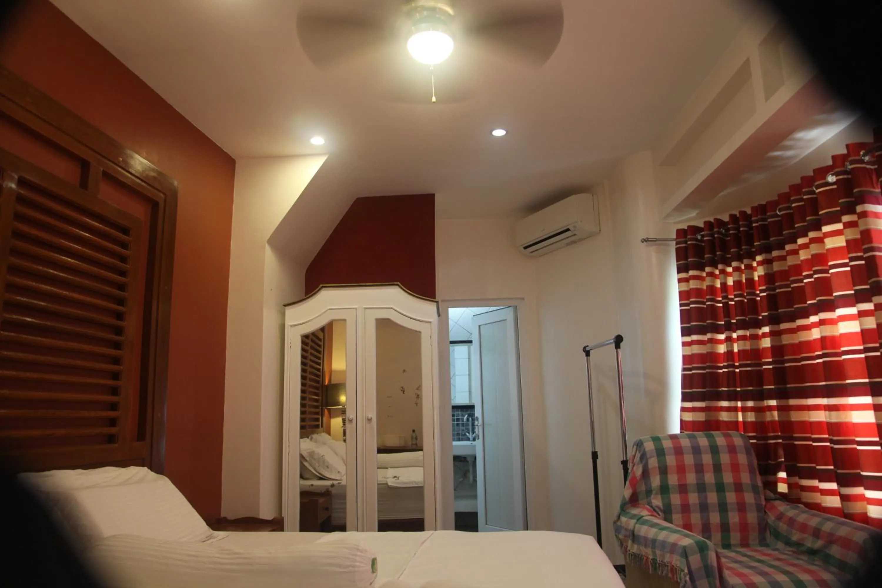 Bed in Green Monkey Resort Boracay