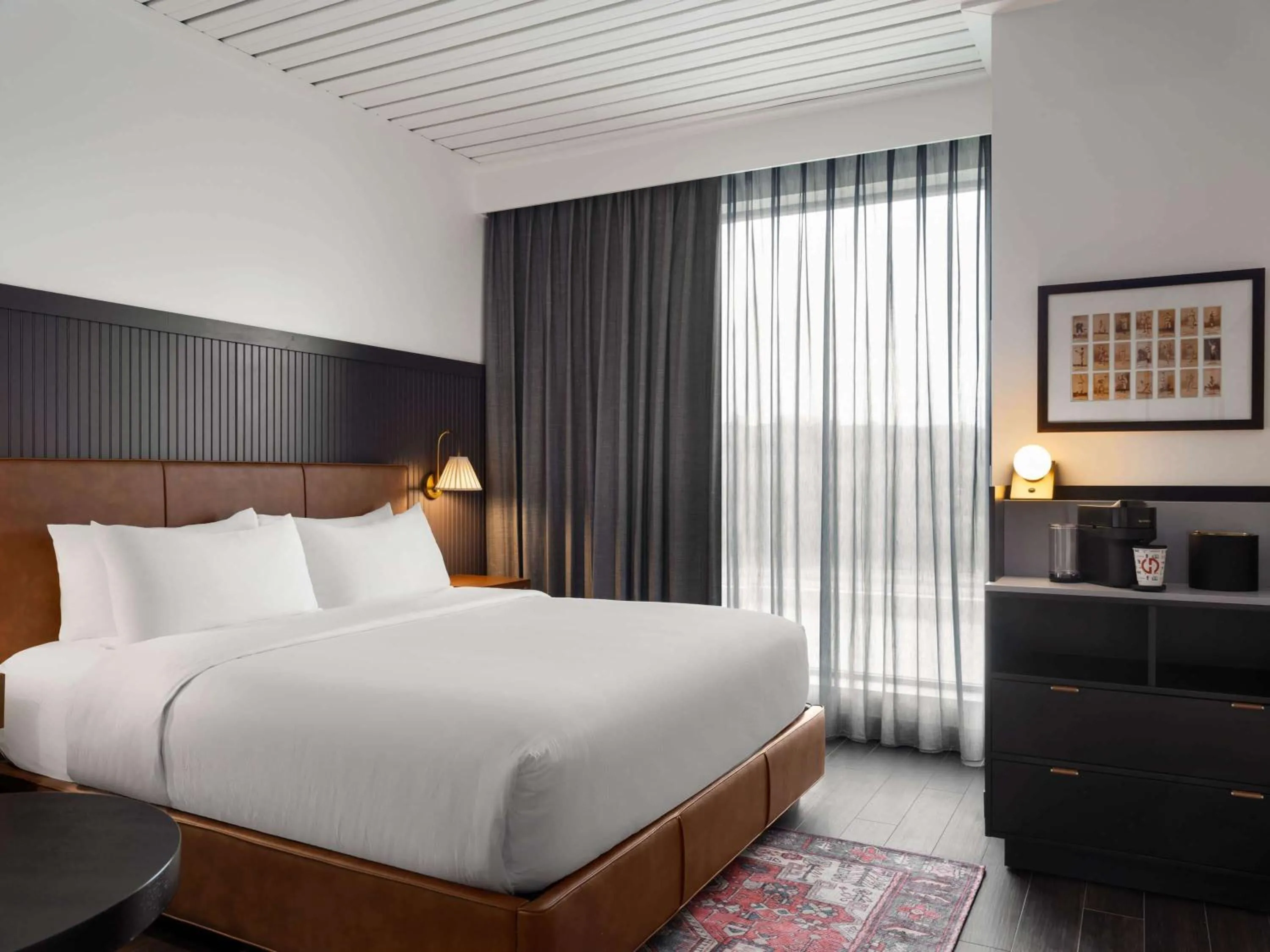 Photo of the whole room, Bed in Origin Kansas City Riverfront, a Wyndham Hotel