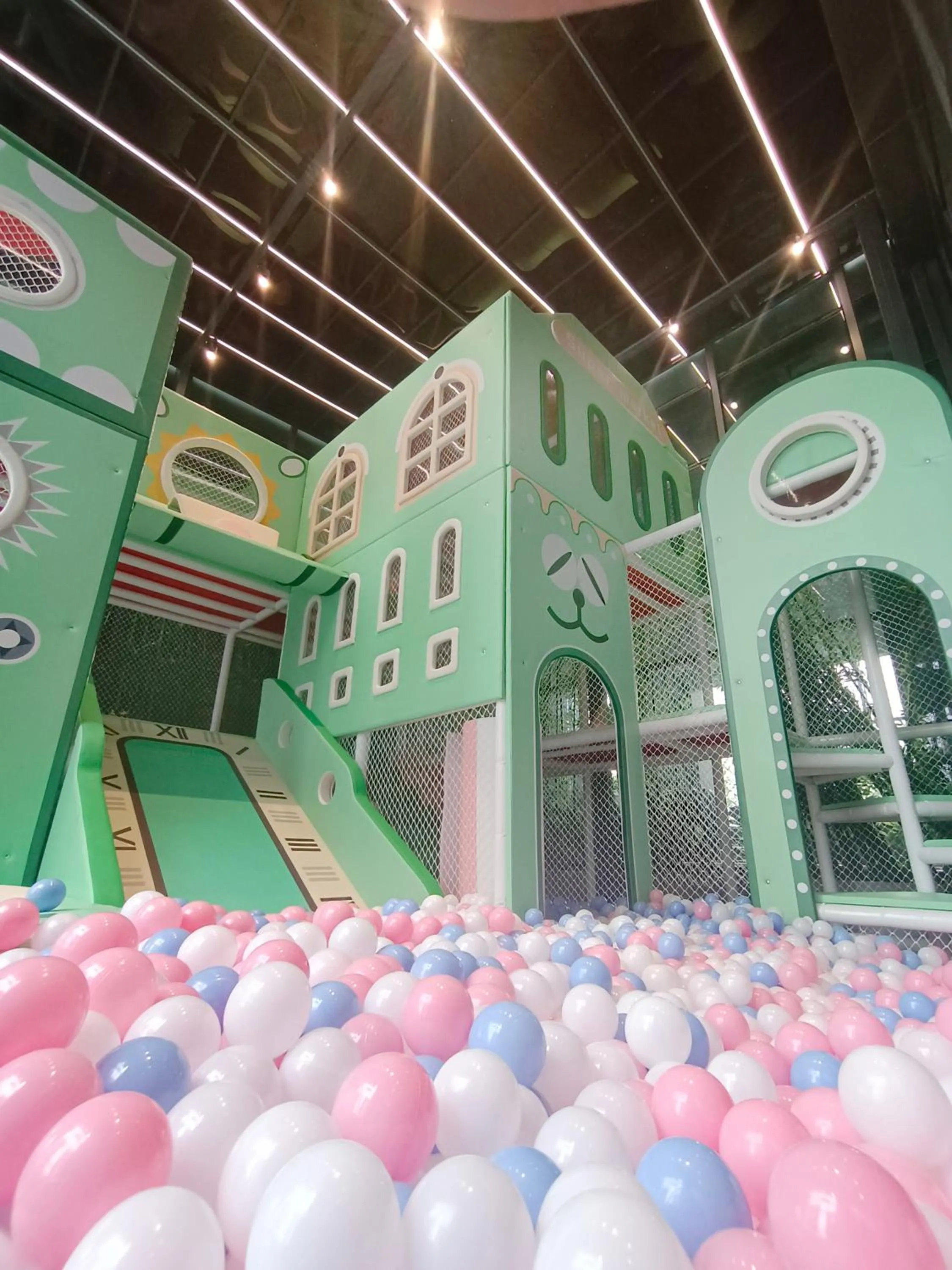 Kids's club in Howard Johnson Royal Hotel Shenzhen