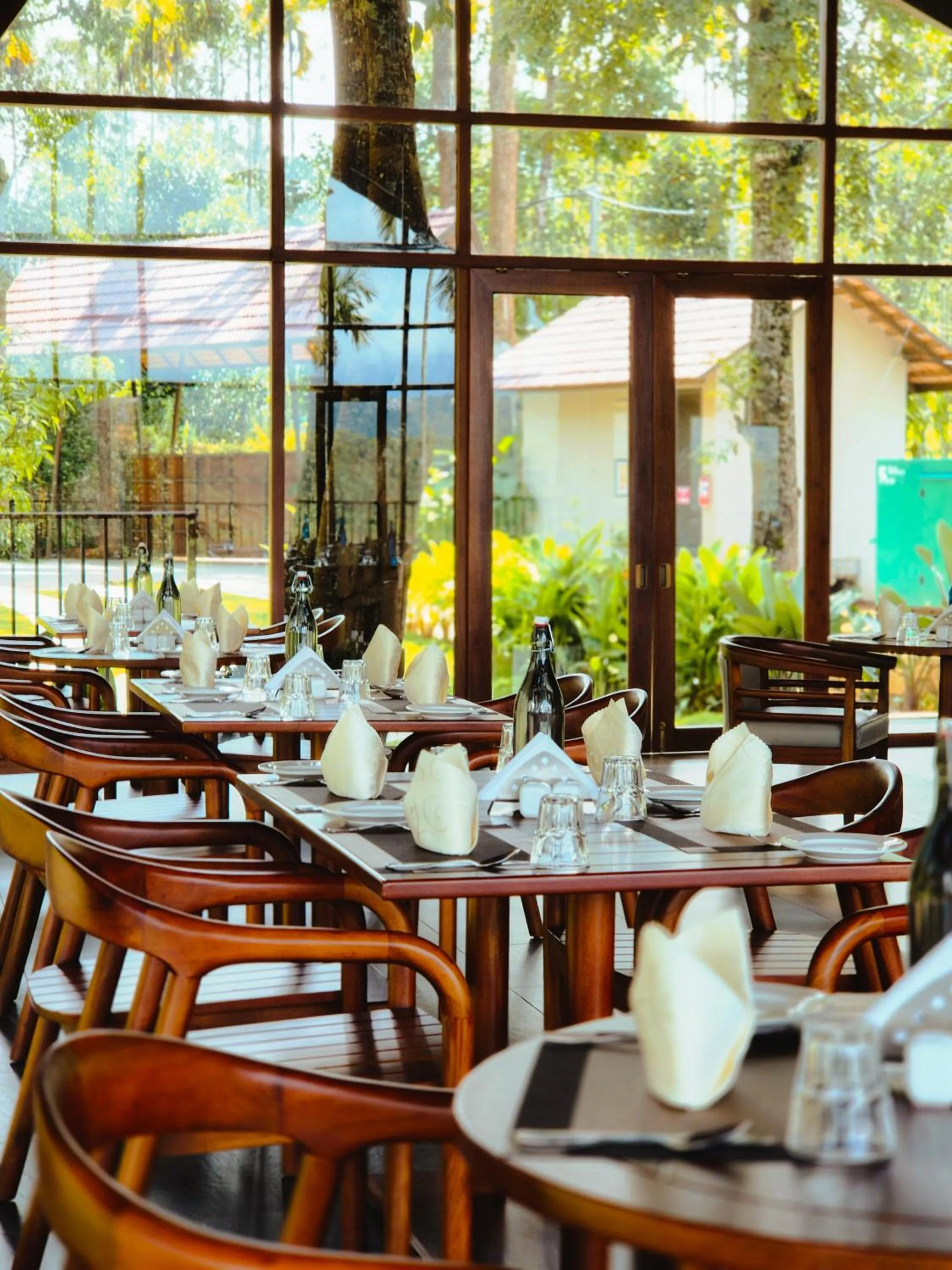 Restaurant/places to eat in Sterling Lontano Waterfront Wayanad