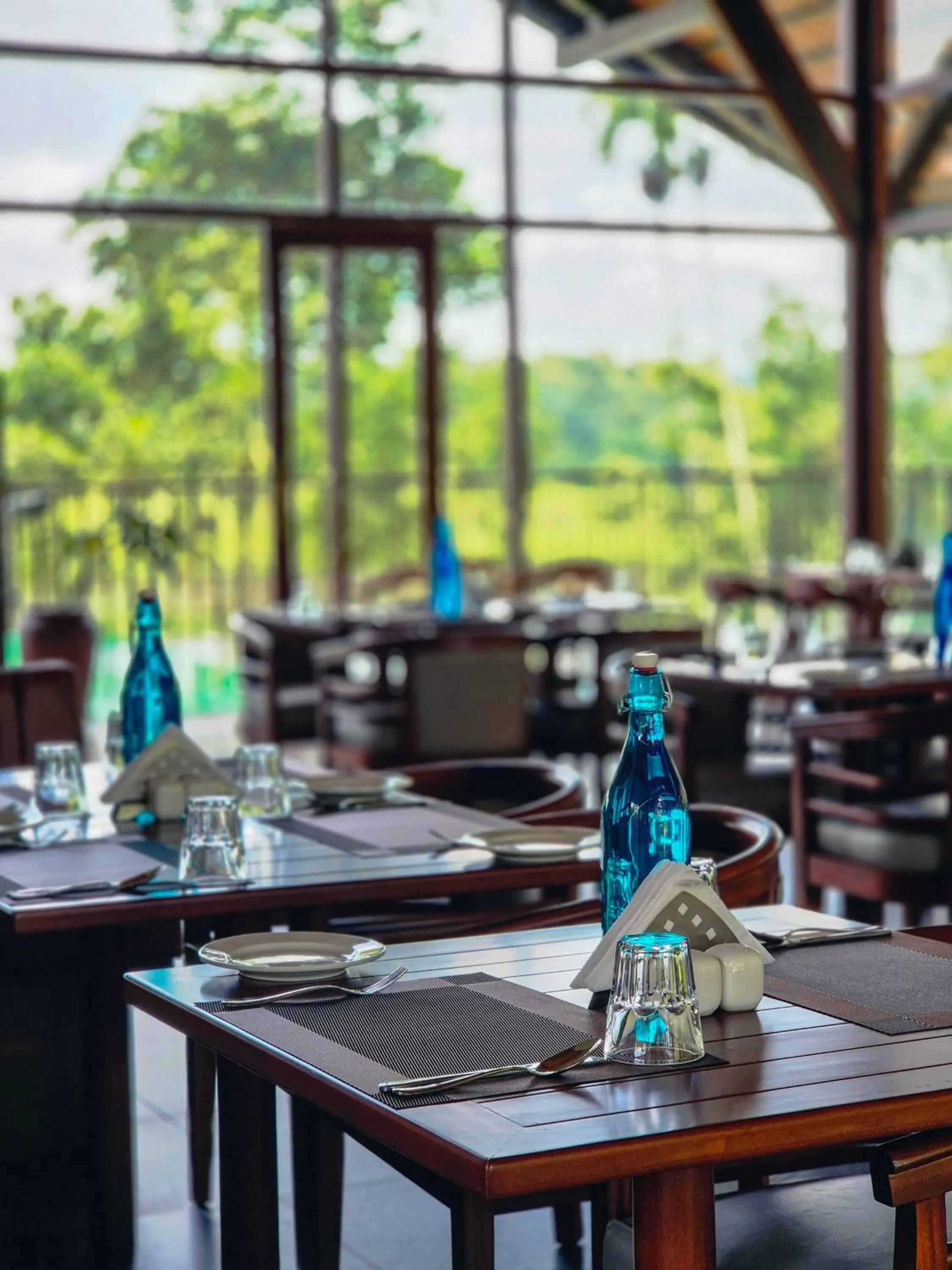 Restaurant/places to eat in Sterling Lontano Waterfront Wayanad