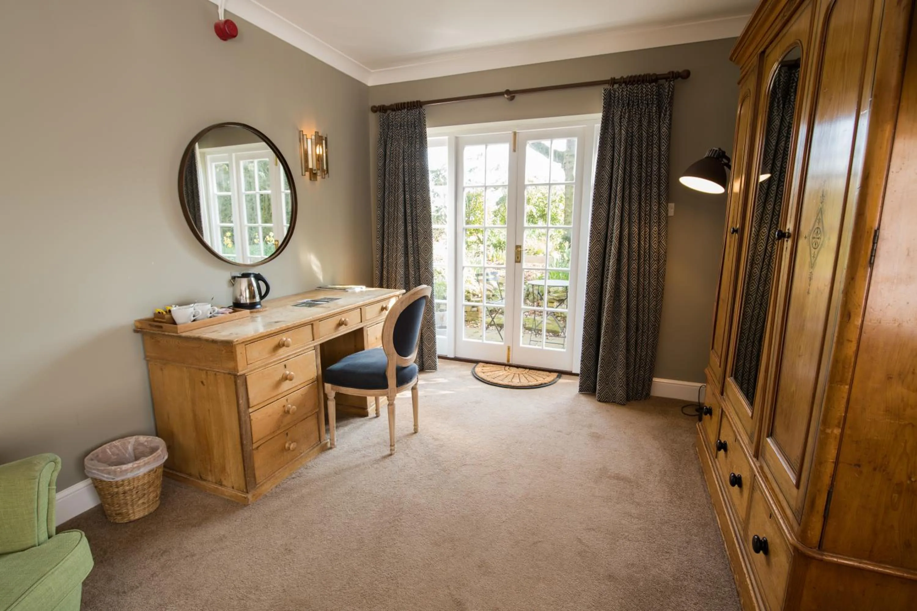 Patio in The Farmhouse at Redcoats