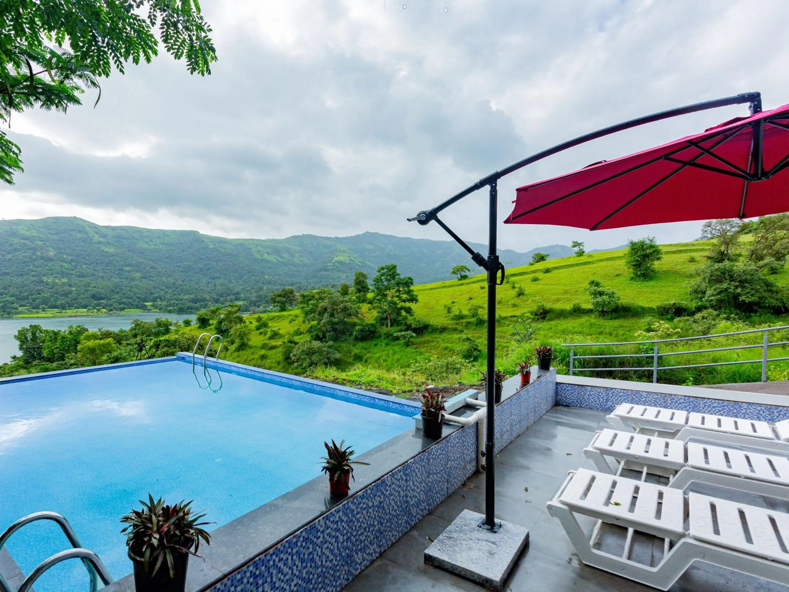 Natural landscape in The Hosteller Panshet