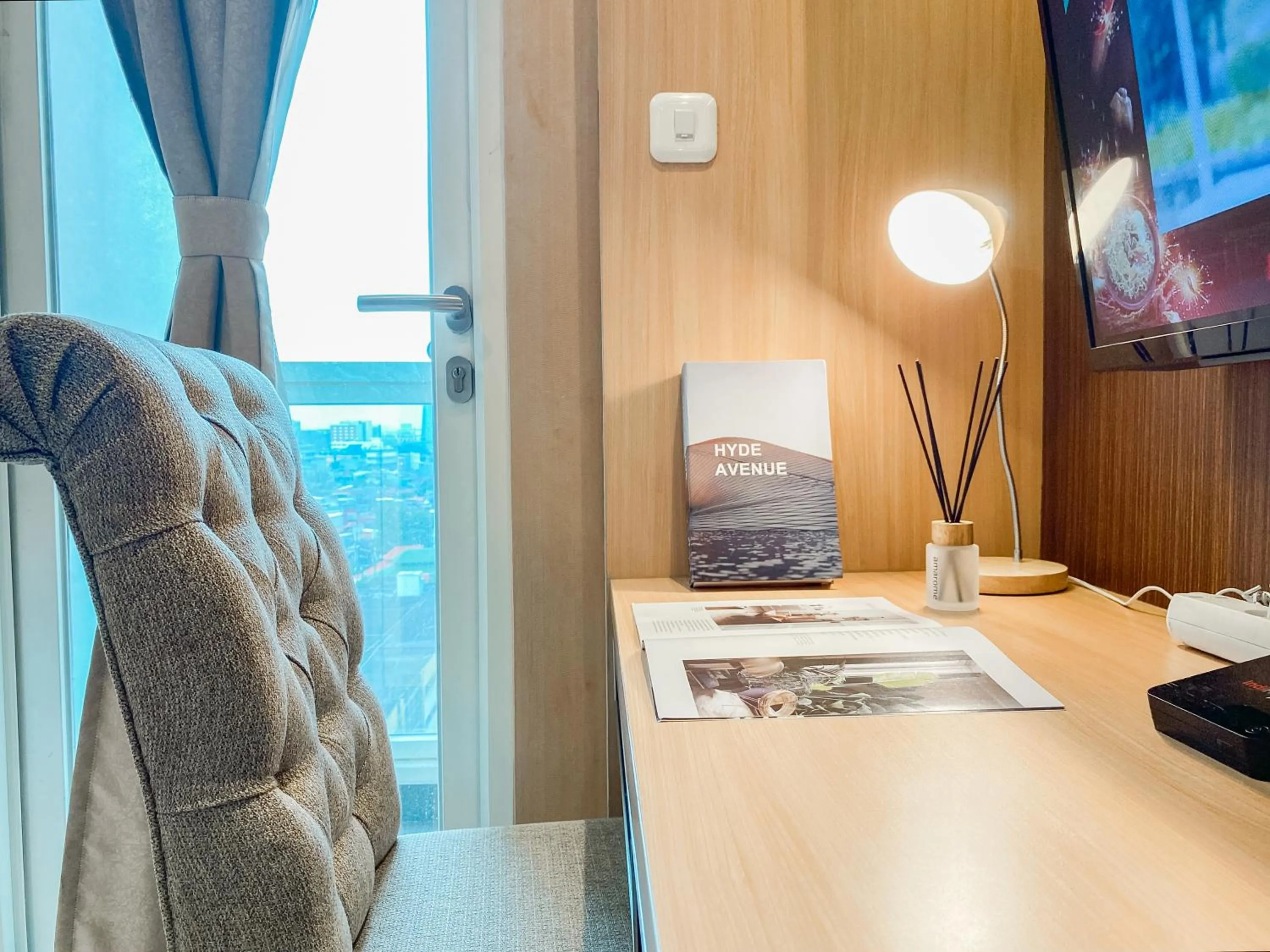 Lovely Studio Menteng Park Apartment By Travelio