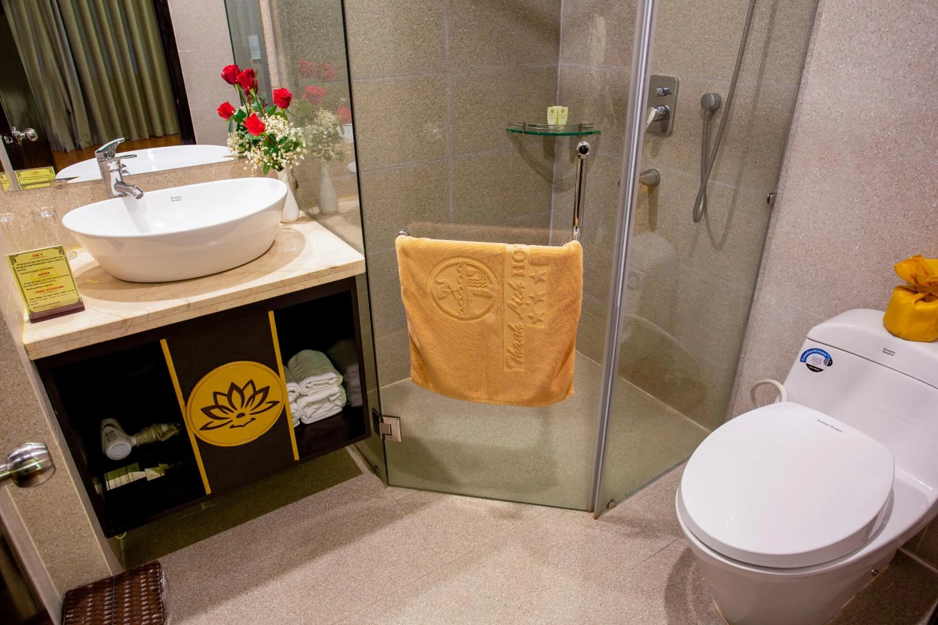 Shower in Thanh Lich Hue Hotel