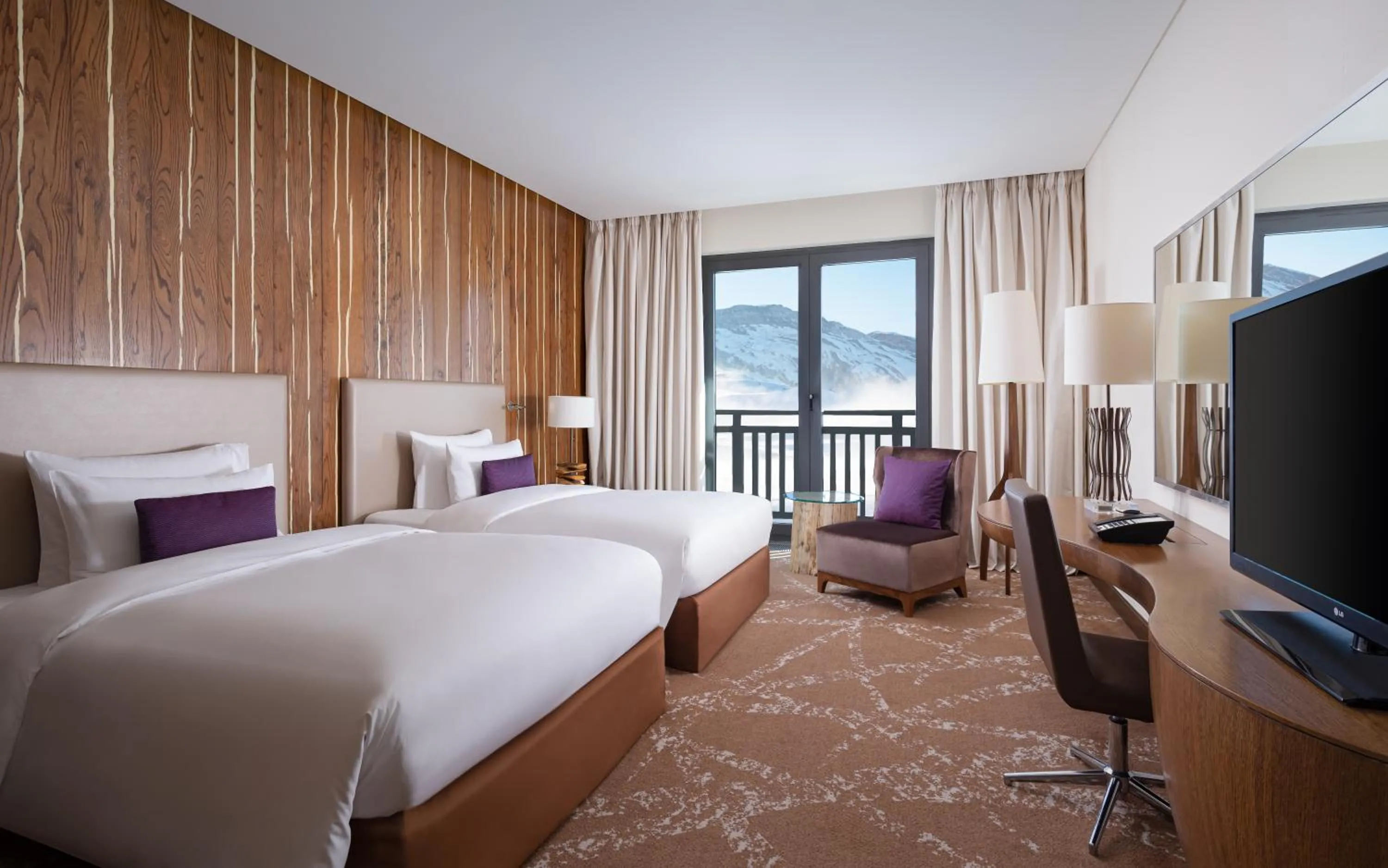 Bed in Park Chalet, Shahdag, Autograph Collection