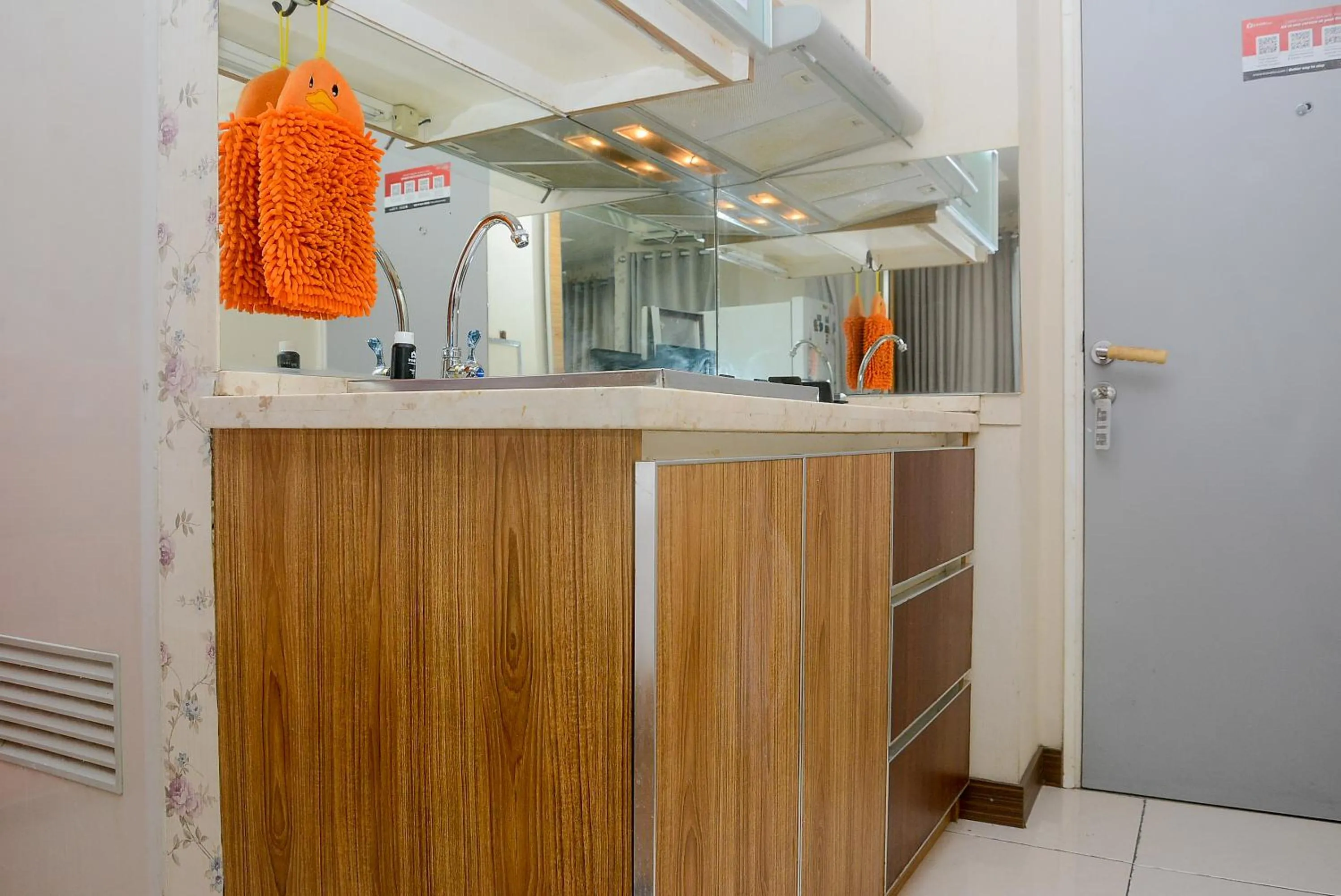 Homey Studio Pakubuwono Terrace Apartment By Travelio